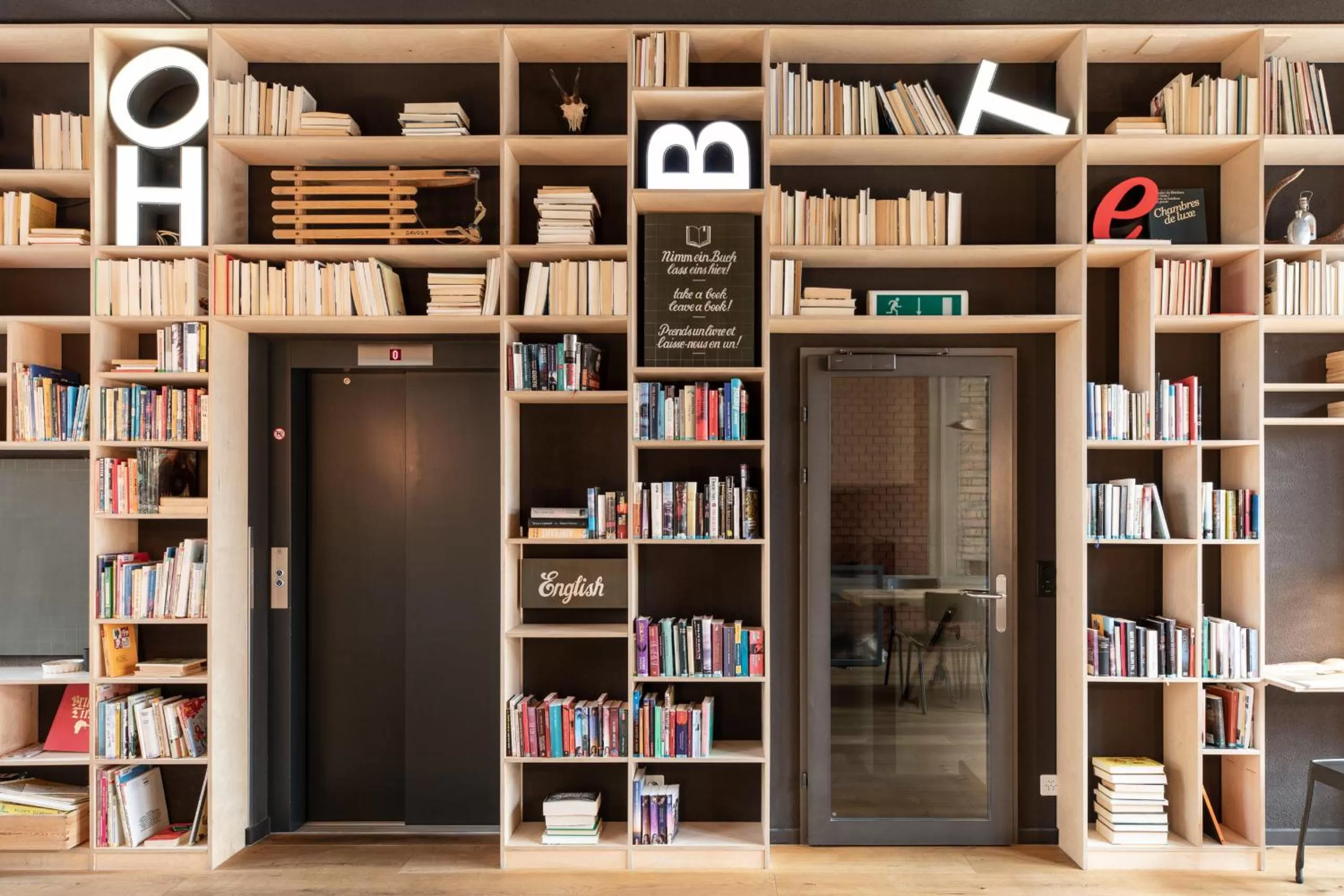 Library in Alpenblick Bern - kind of a hotel