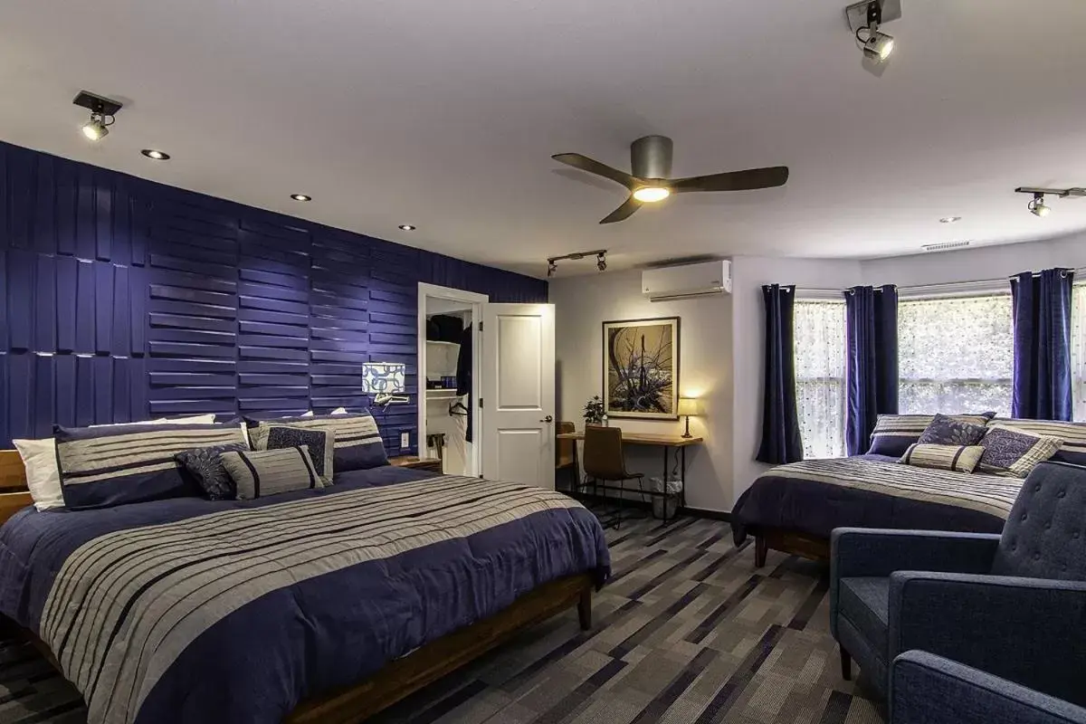 King Room in 303 BnB Inn Flagstaff King Room in 303 BnB Inn Flagstaff