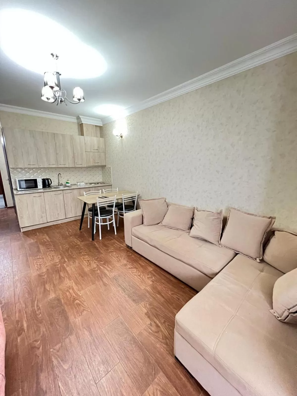 Kitchen or kitchenette, Seating Area in Aparthotel Holiday Lux Batumi