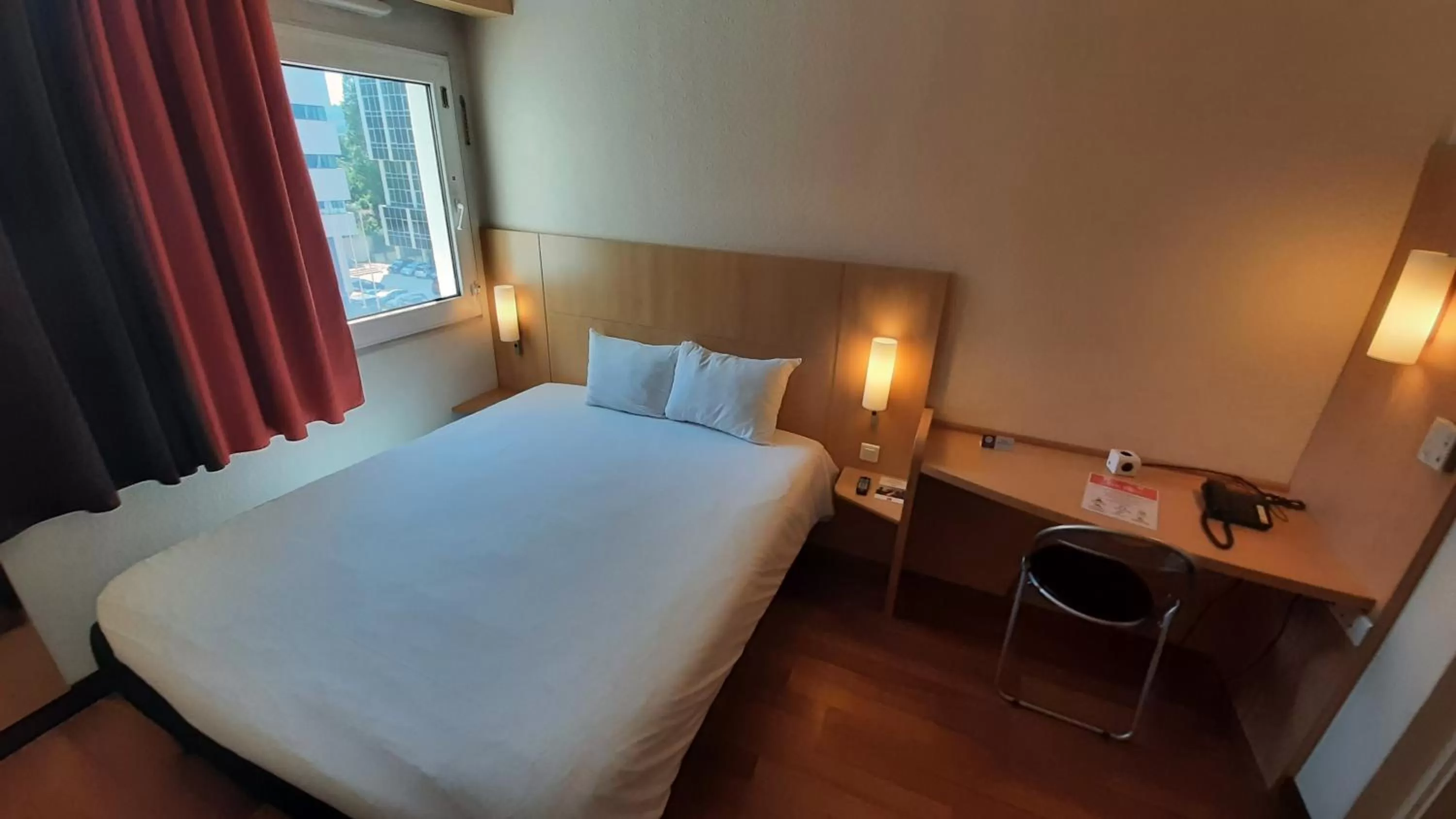 Bed in Hotel ibis Lisboa Jose Malhoa