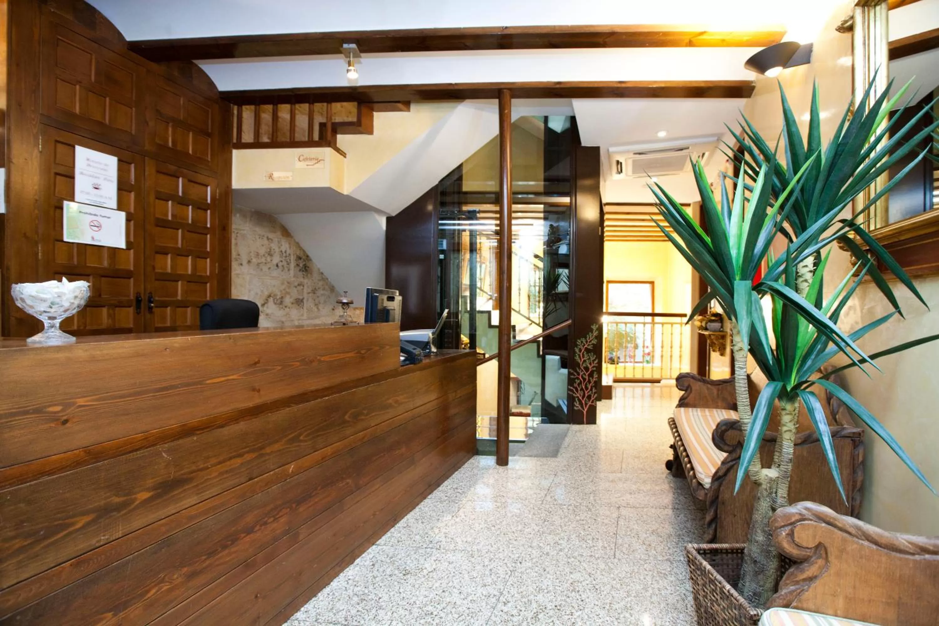Lobby or reception in Hotel Microtel Placentinos