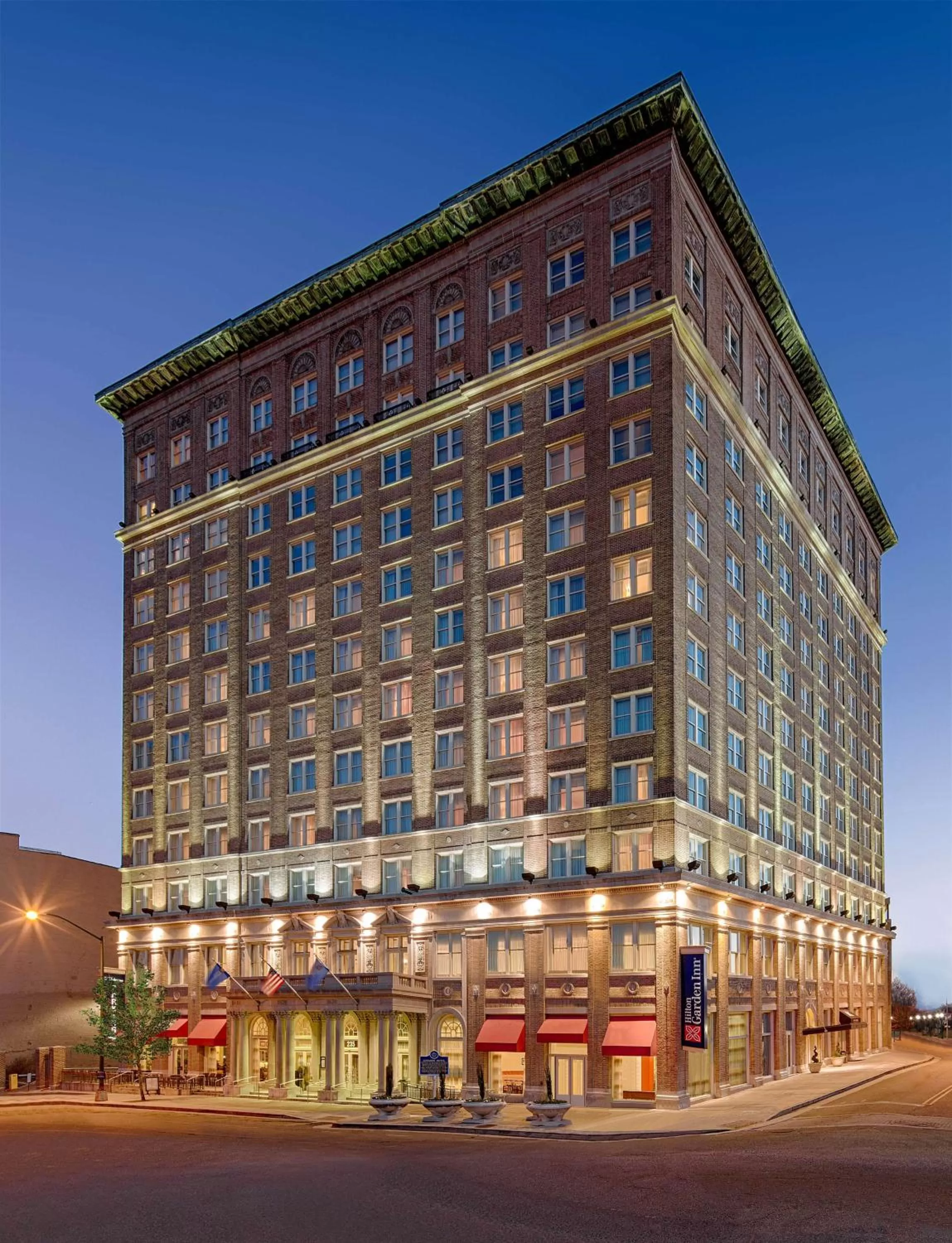 Property building in Hilton Garden Inn Jackson Downtown