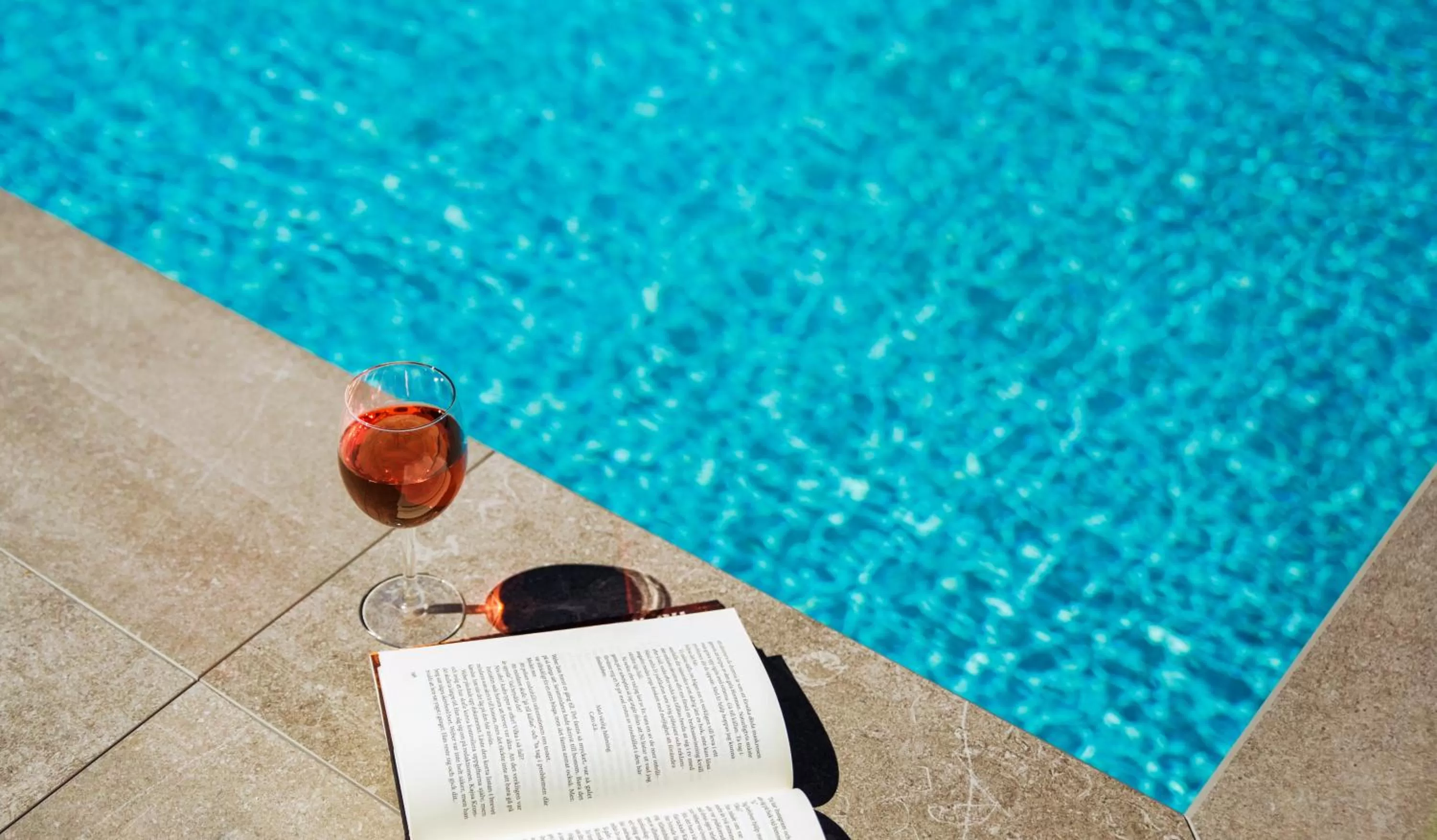 Swimming pool in Apple Hotel & Konferens Göteborg