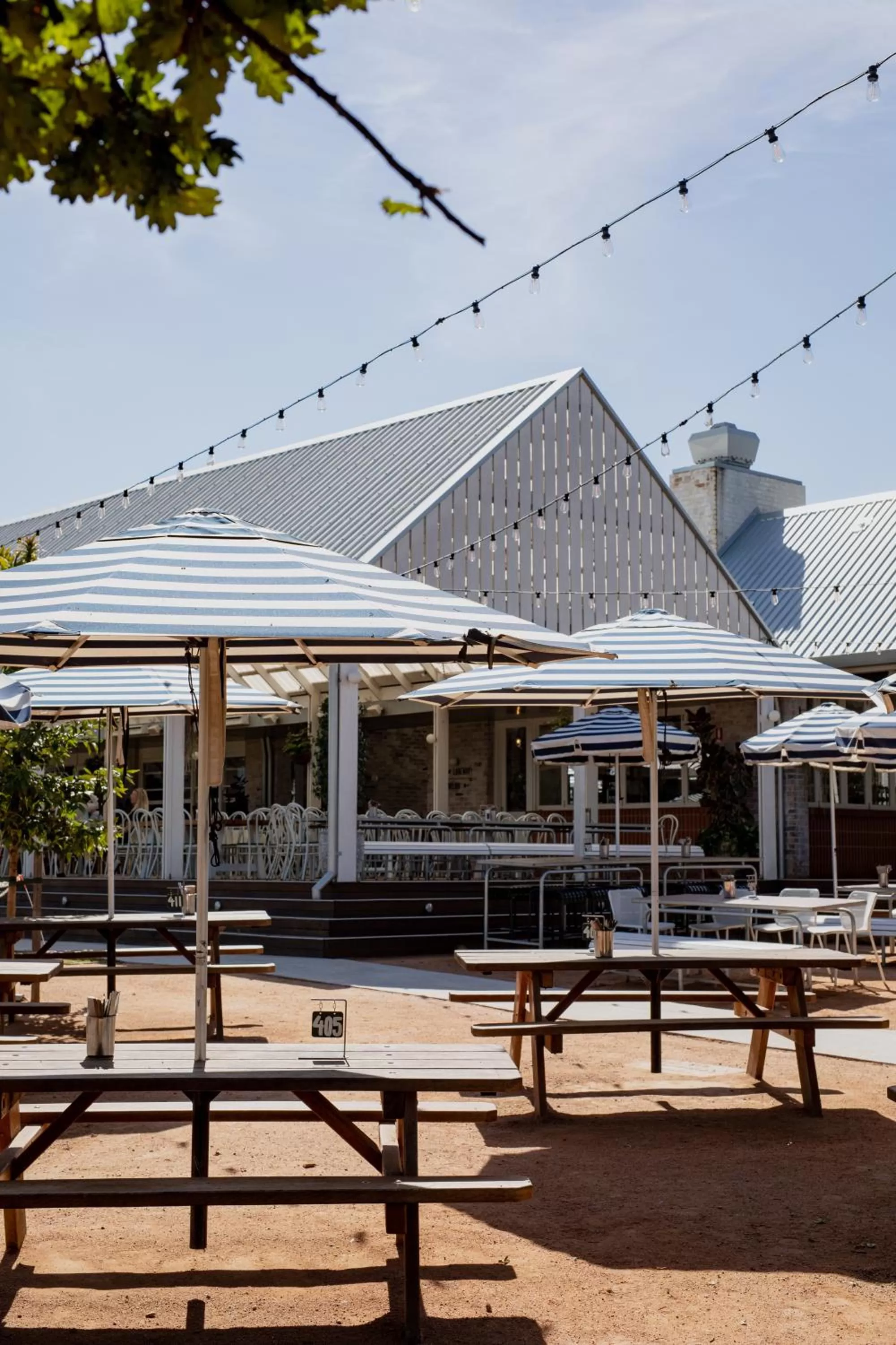 Restaurant/places to eat in Camden Valley Inn