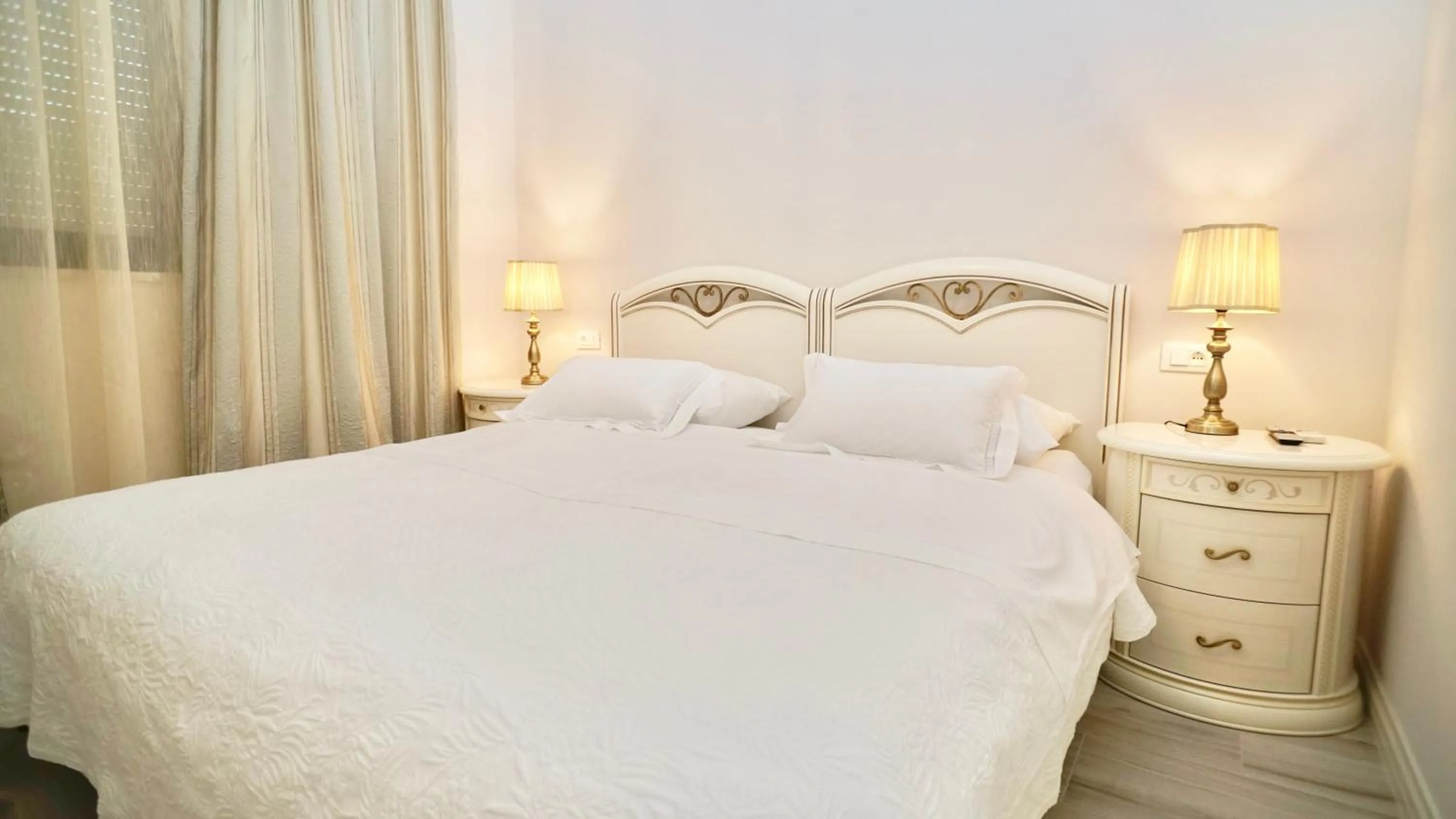 Bed in Hotel Bellevue Trogir