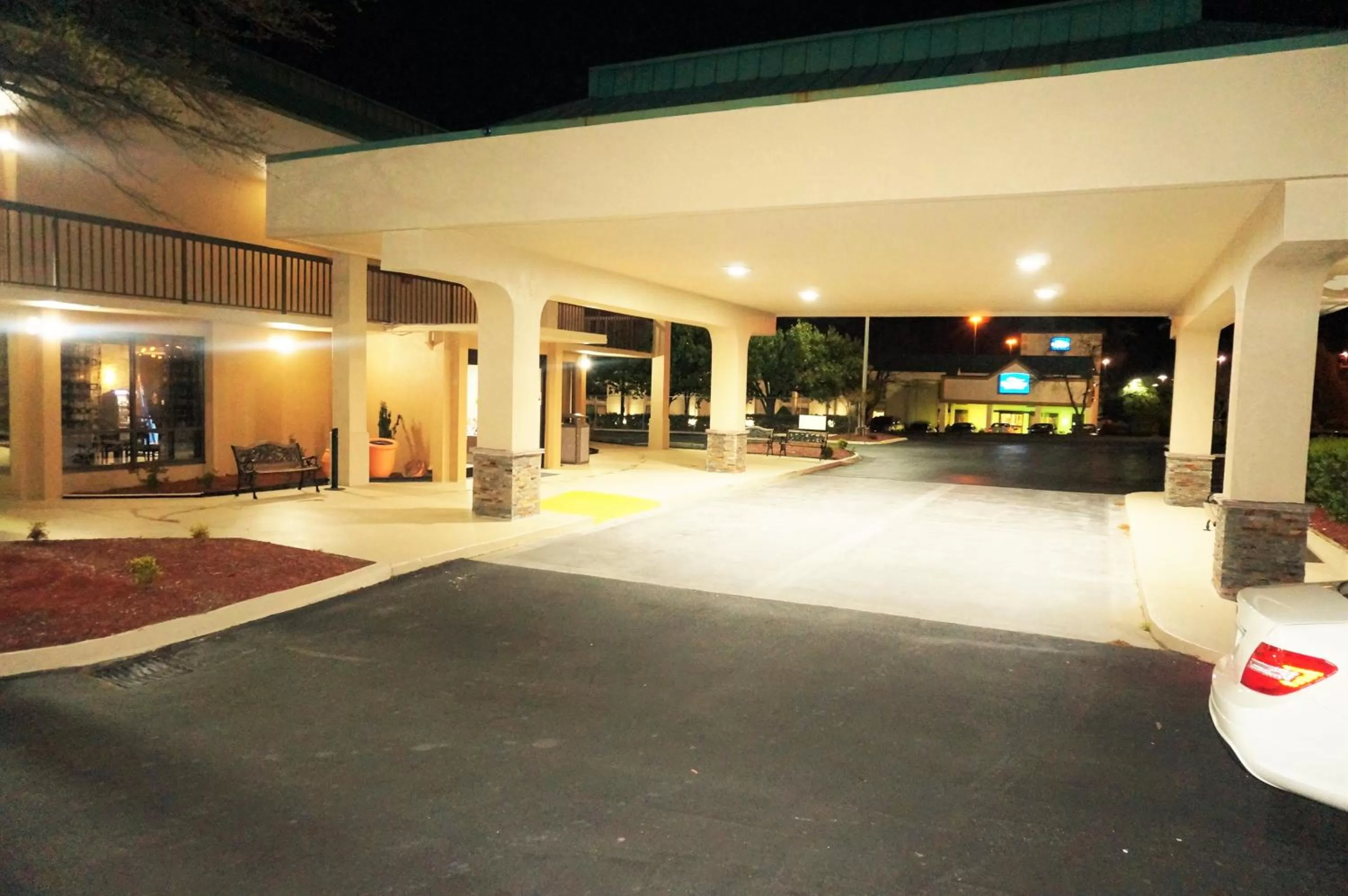 Facade/entrance in Howard Johnson by Wyndham Greensboro Near the Coliseum