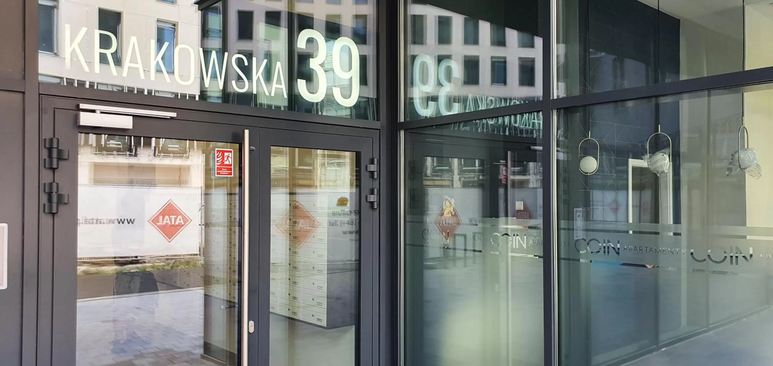 Facade/entrance in COIN Apartamenty Krakowska