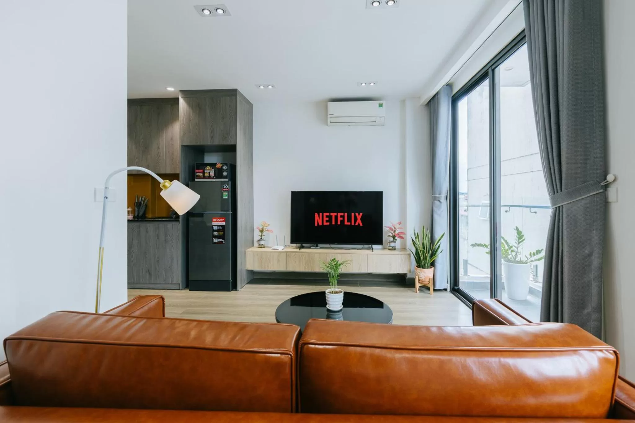 TV and multimedia in LUCK APART 8 - Hanoi Westlake Balcony Studio