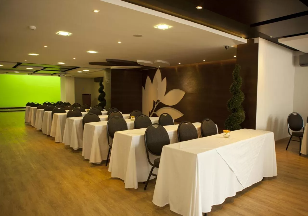 Banquet/Function facilities in San Simon Hotel Pereira By Soratama
