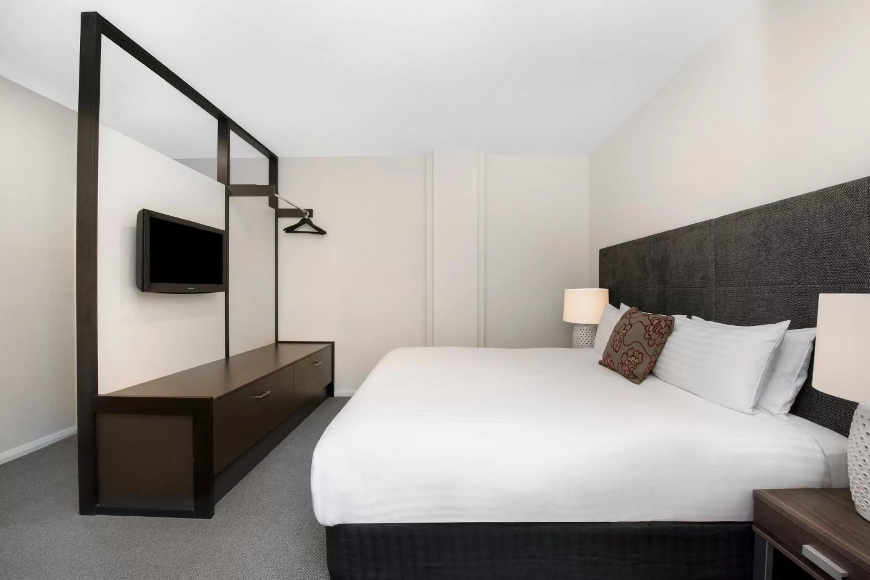 TV and multimedia, Bed in Mantra One Sandy Bay Road