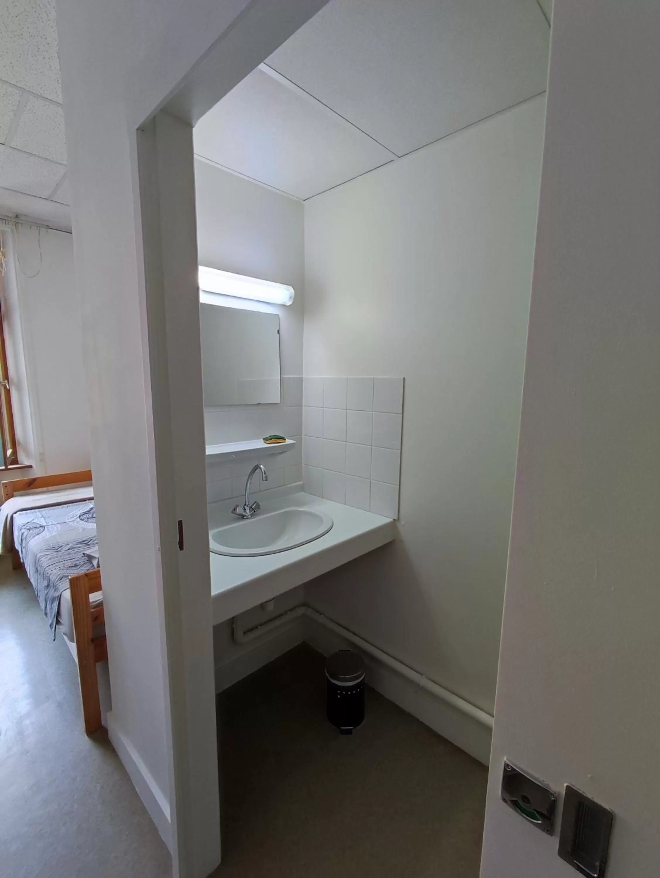 Bedroom in Gîte d'étape et de groupe du Clos Saint Roch