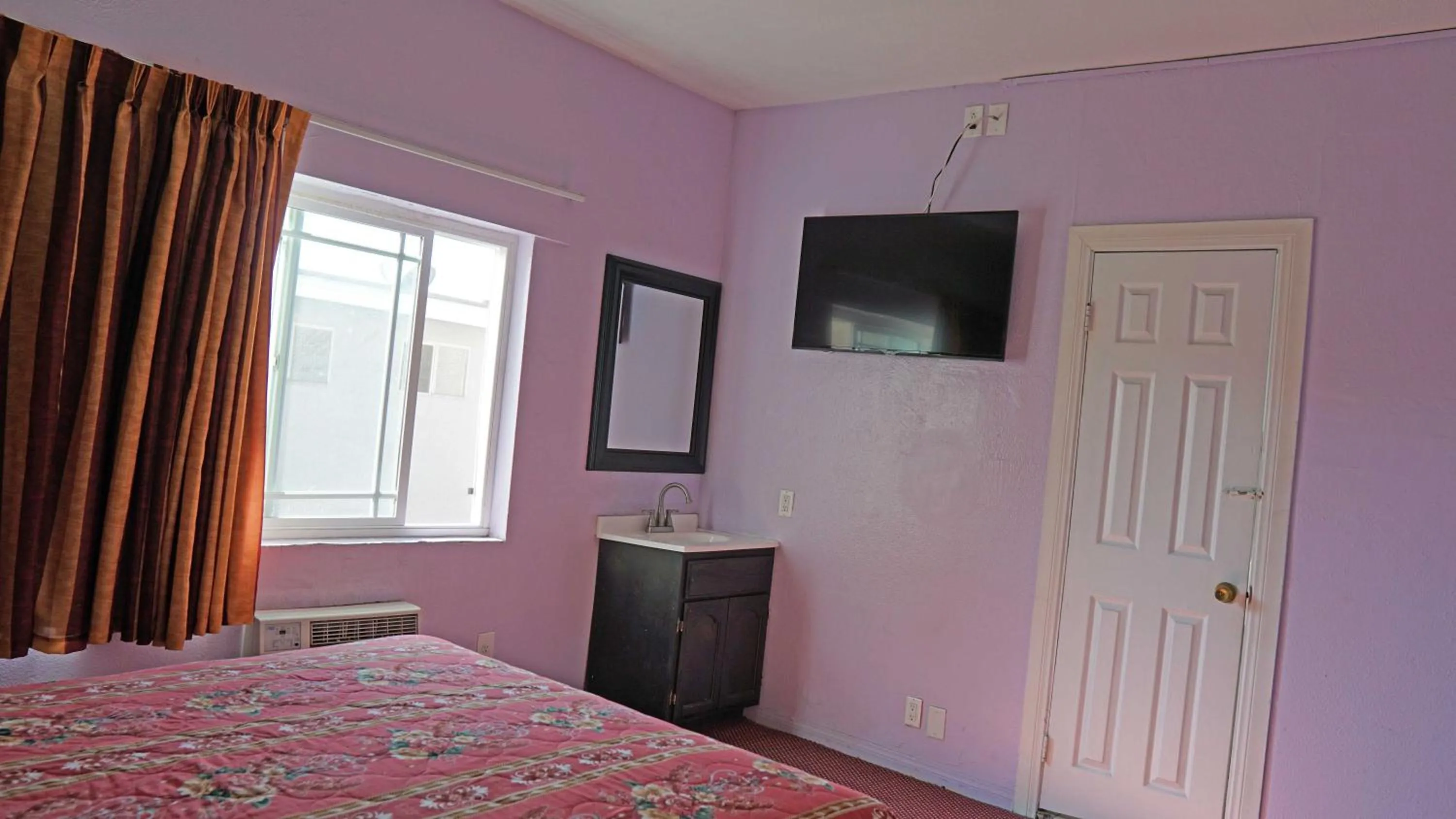 TV/Entertainment Center in Antonio Hotel - Downtown Los Angeles, near Hollywood