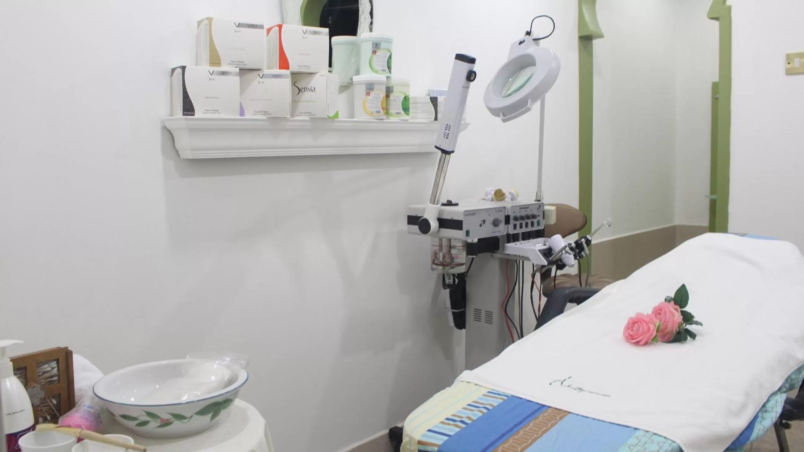 Massage in The Convention Center & Royal Suites Hotel