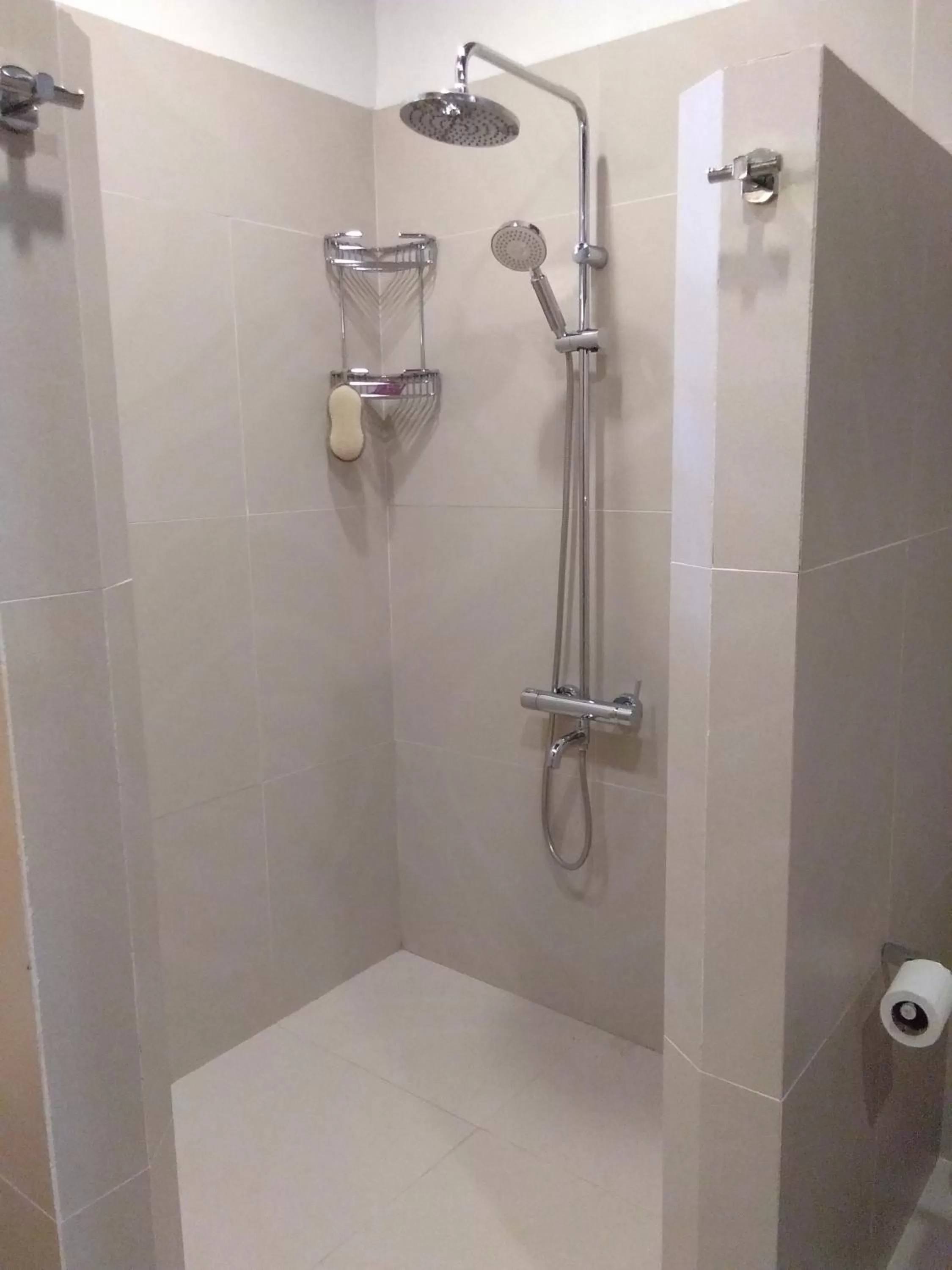 Shower in Ancelle Cristo Re