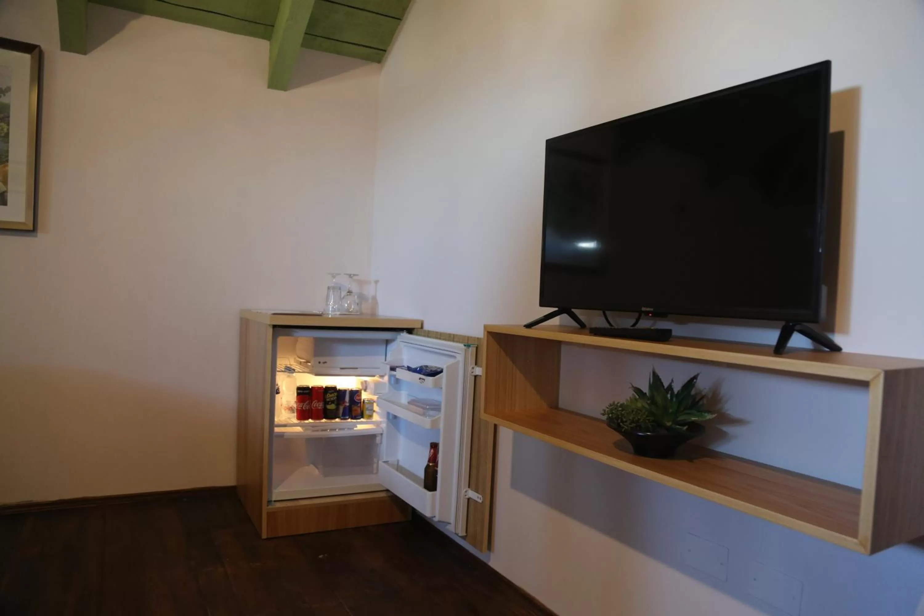 Communal lounge/ TV room, TV/Entertainment Center in Resort Nord Park