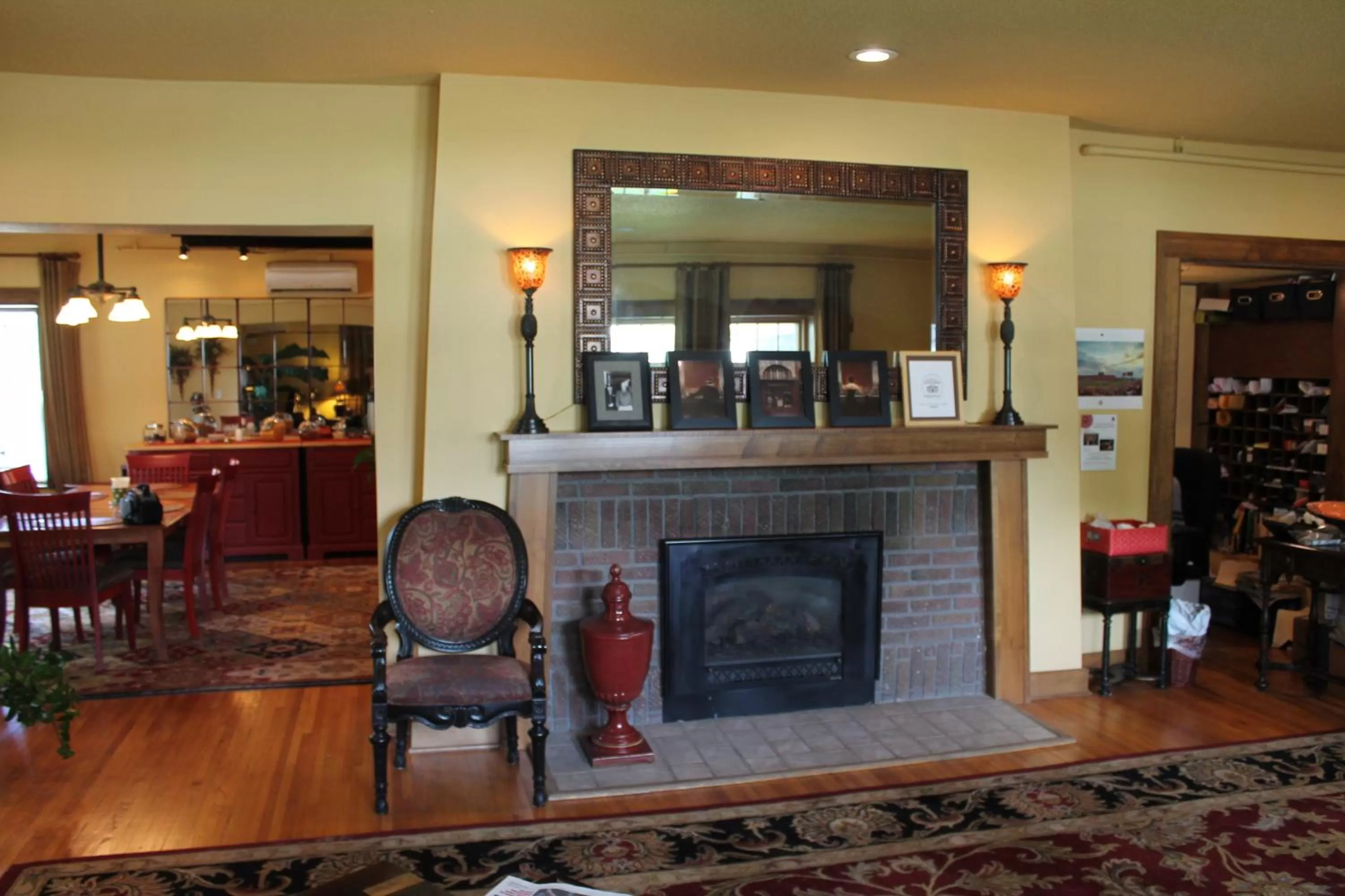 Seating area in Iowa House Historic Inn