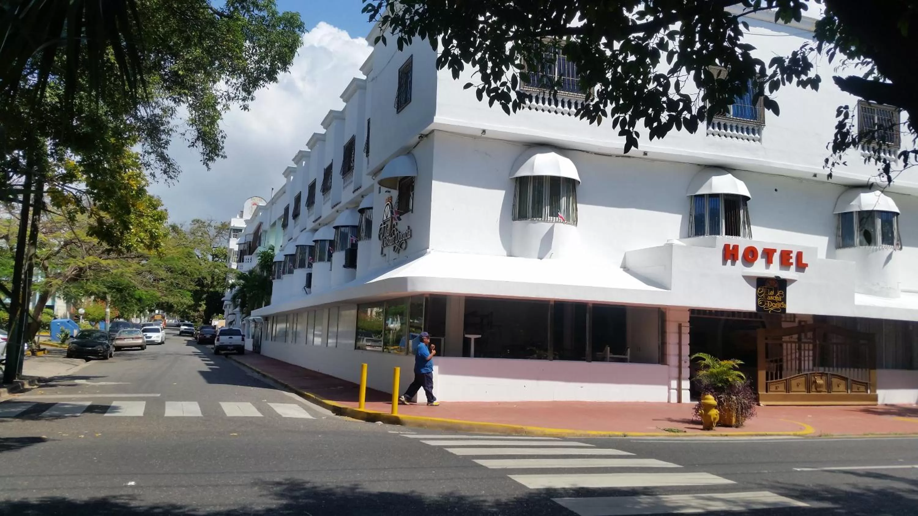 Property building in Hotel La Casona Dorada