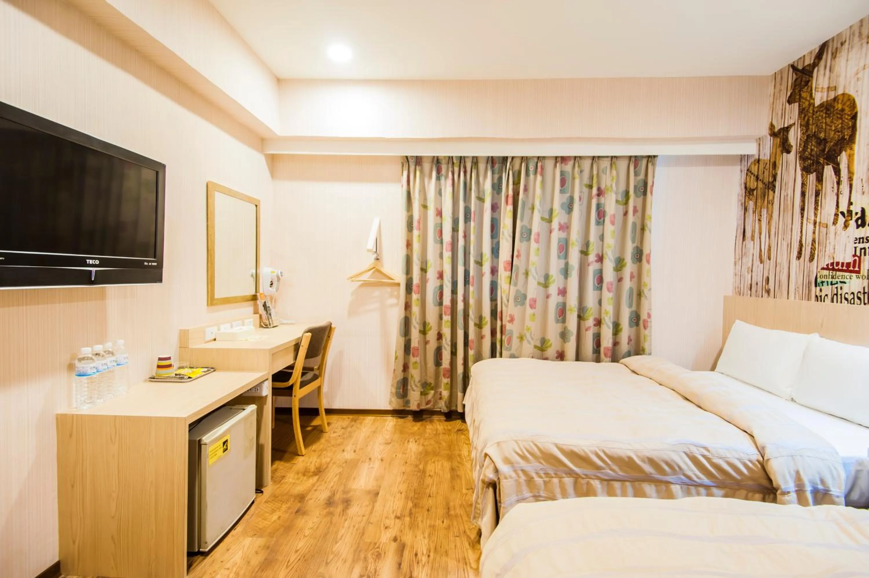 Photo of the whole room, Bed in Sanduo Hotel