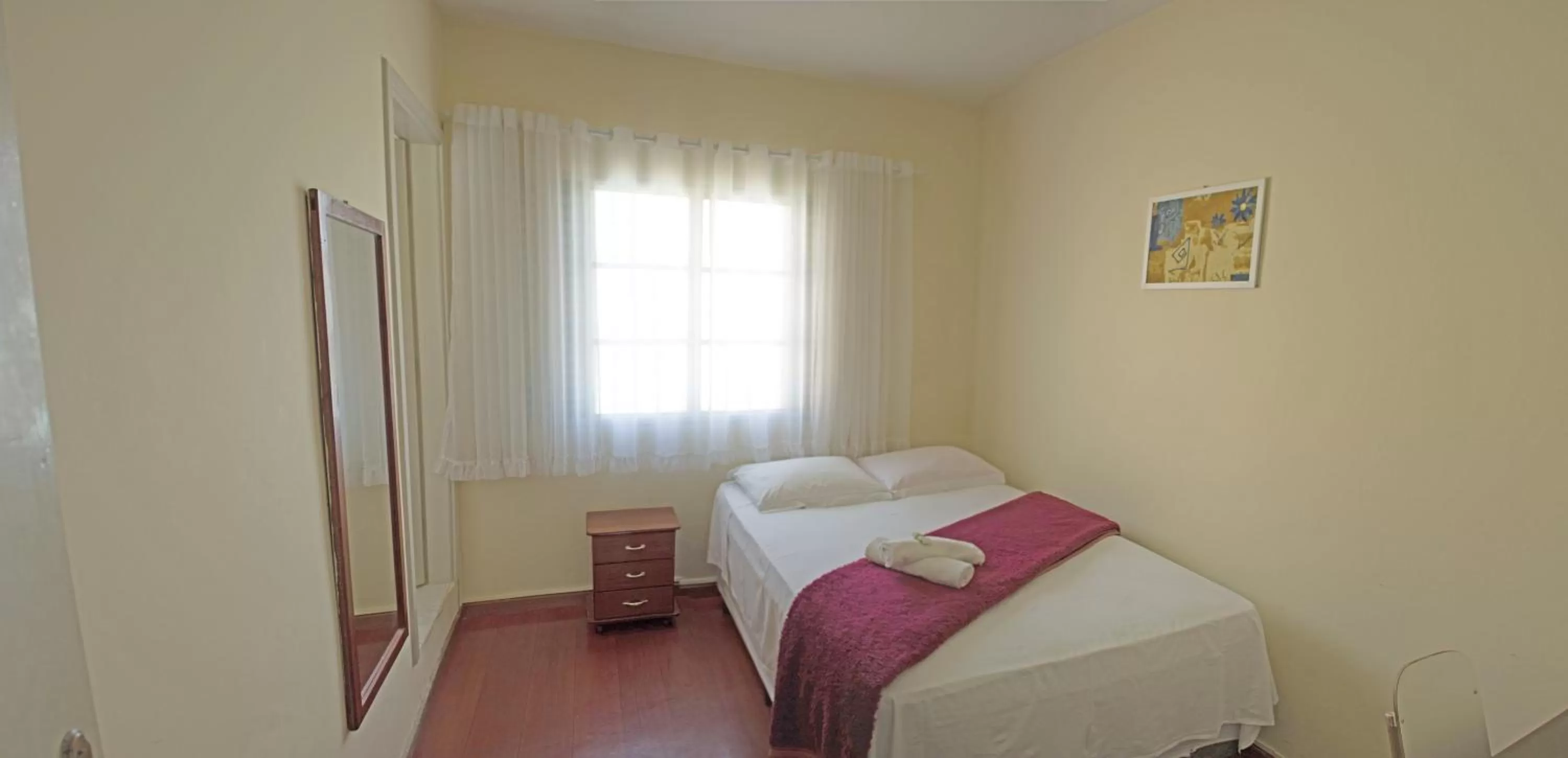 Photo of the whole room, Bed in Hotel Garfo de Ouro