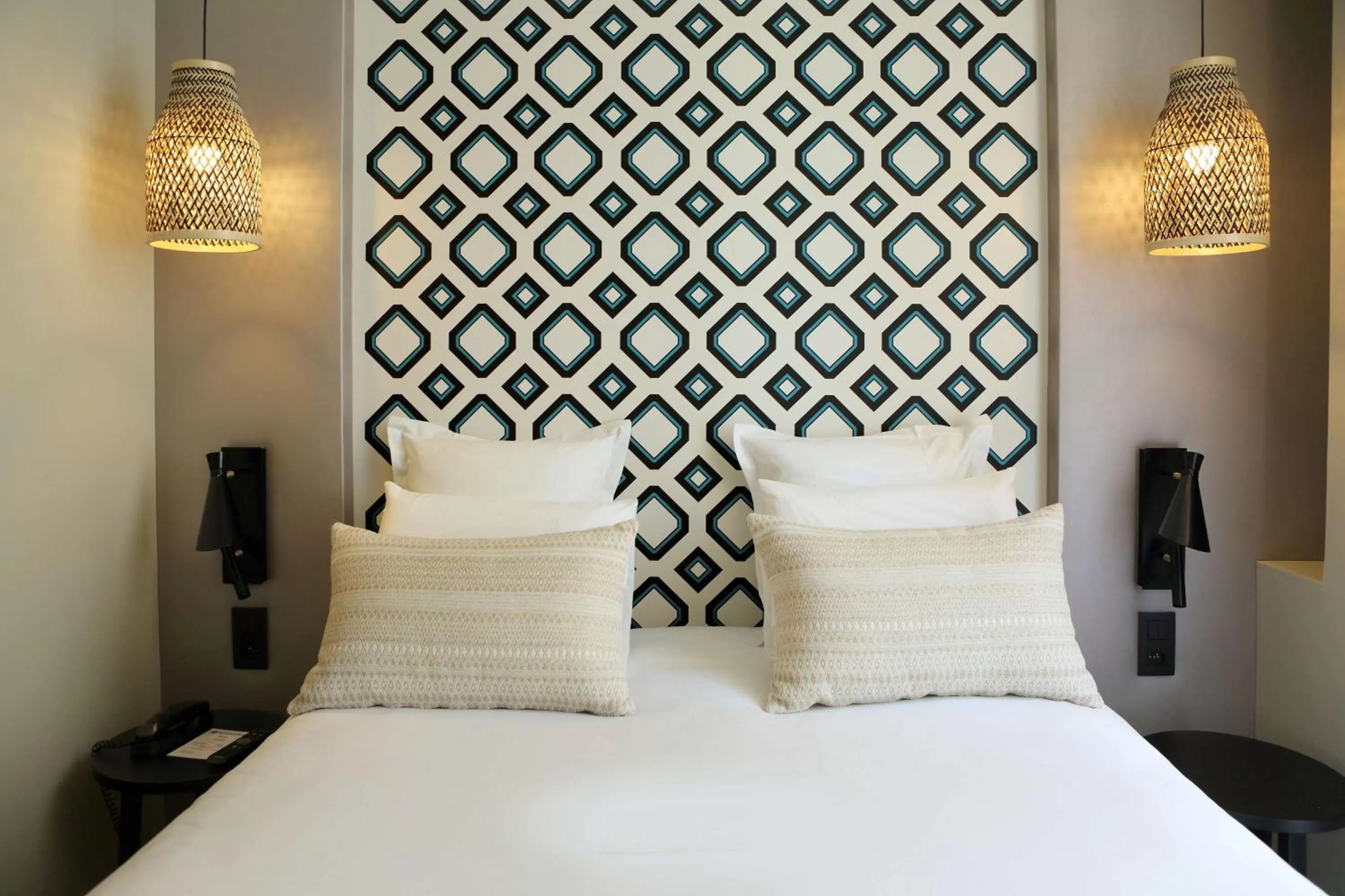 Photo of the whole room, Bed in Best Western Plus Hôtel La Joliette