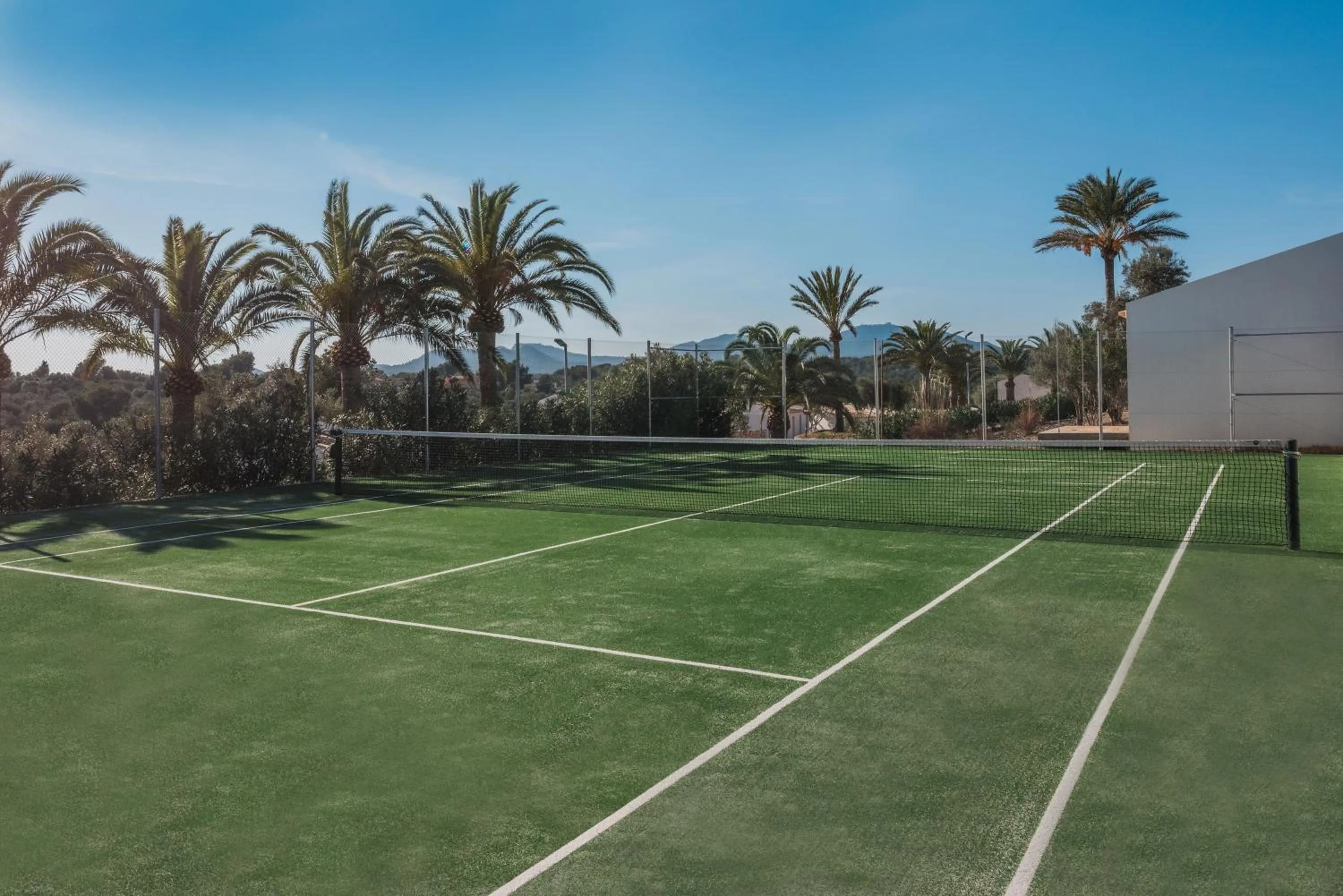 Tennis court in Iberostar Waves Cala Domingos All Inclusive