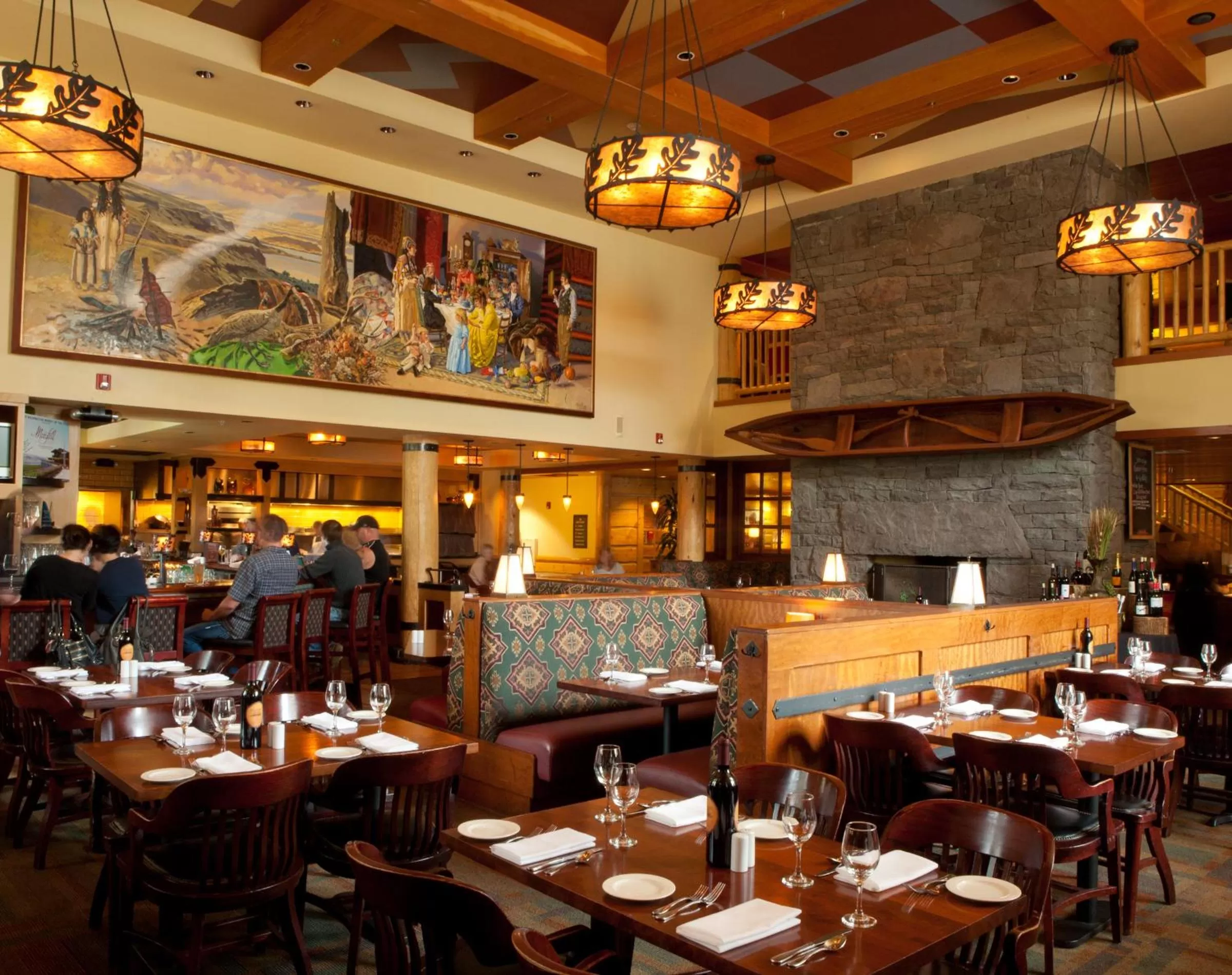 Restaurant/places to eat in Heathman Lodge