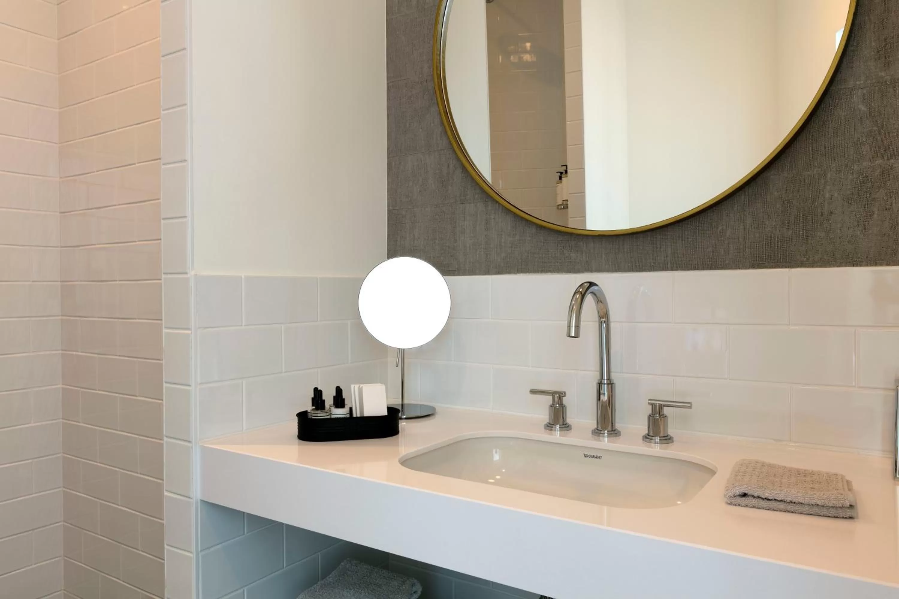 Bathroom in Continental Hotel