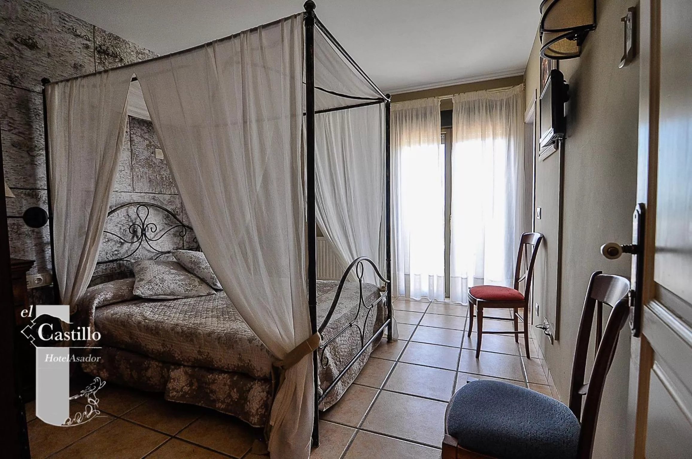 Photo of the whole room, Bed in Hotel Rural el Castillo
