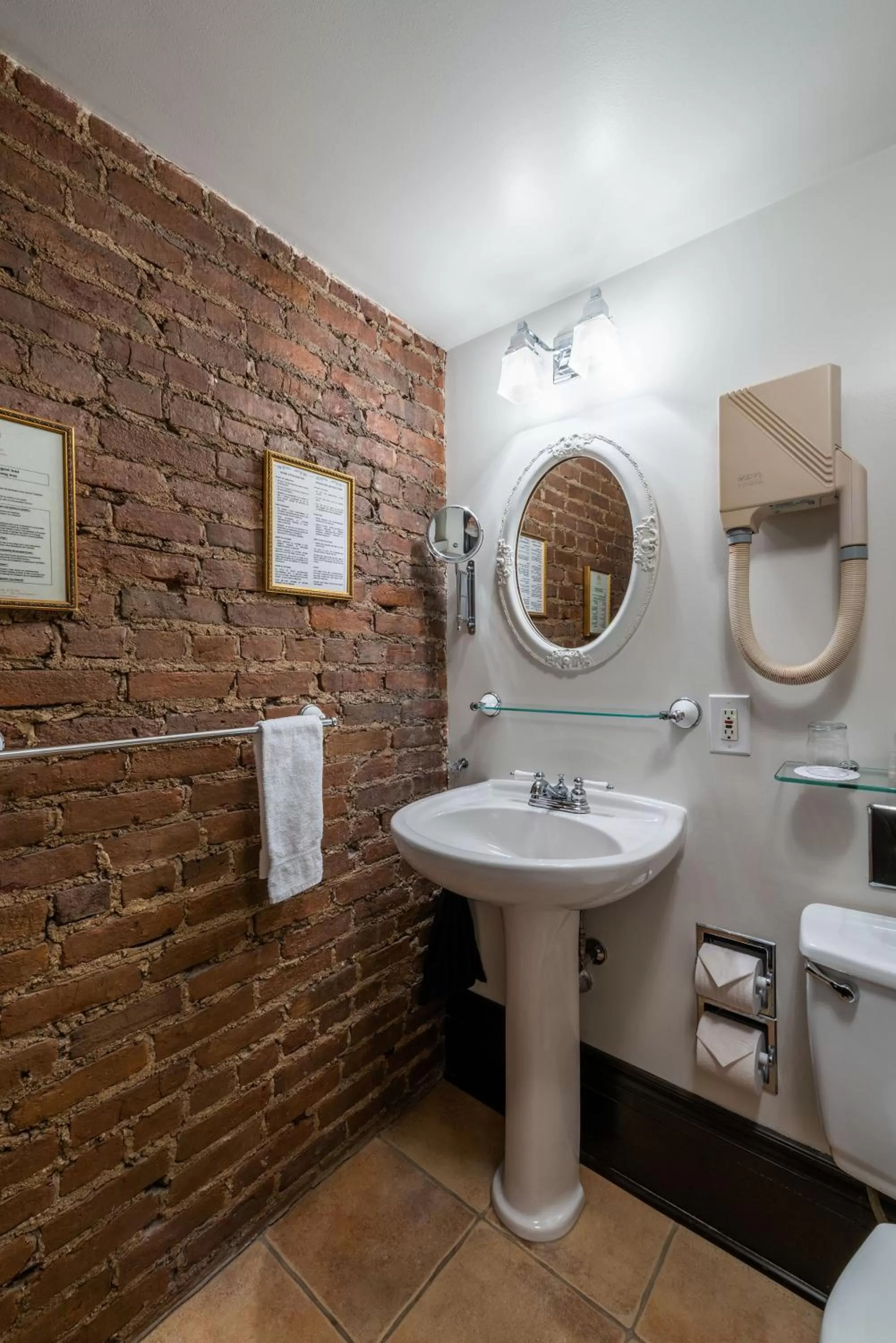 Bathroom in Le Clos Saint-Louis - Par Aneyro