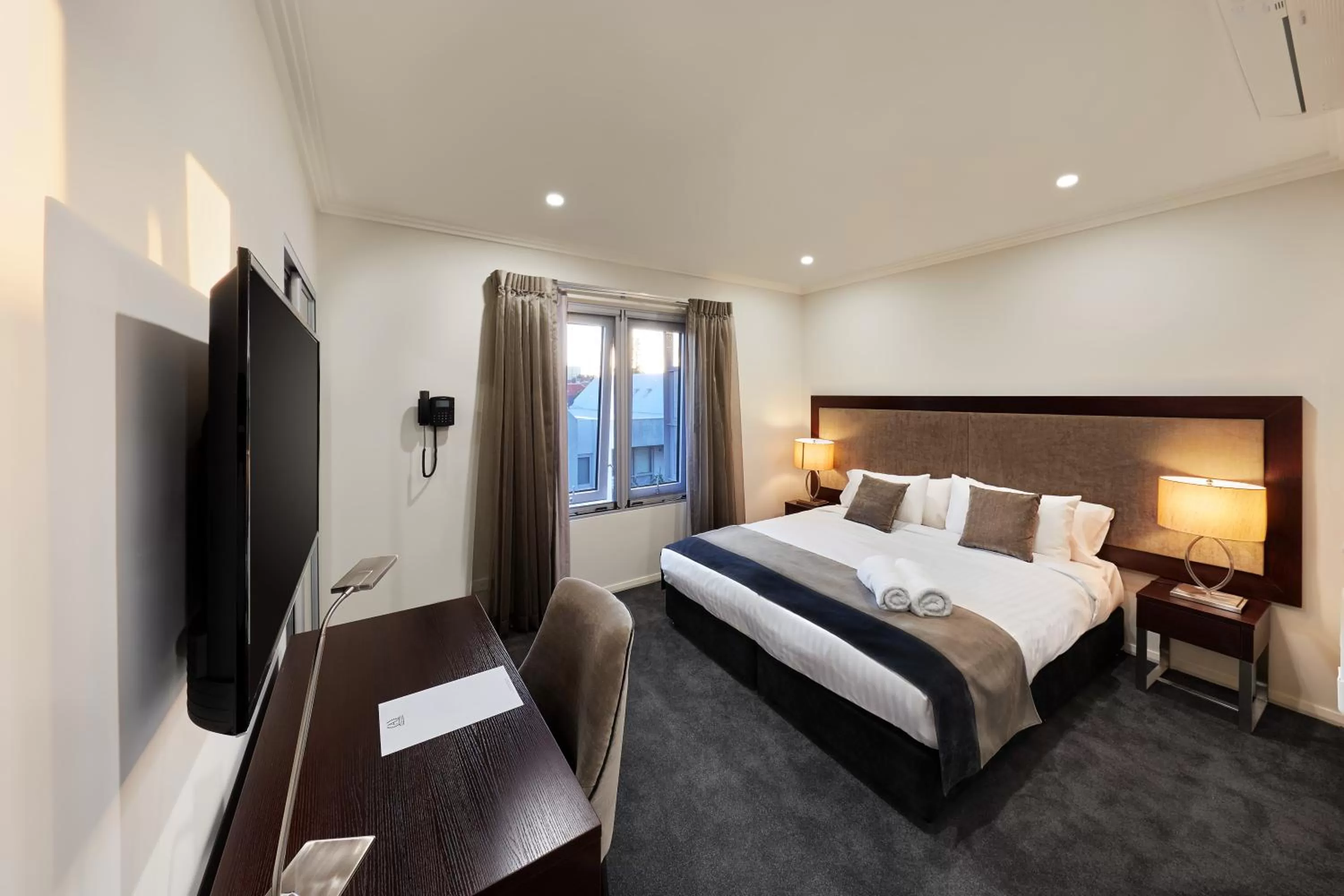 Day, Bed in Attika Hotel