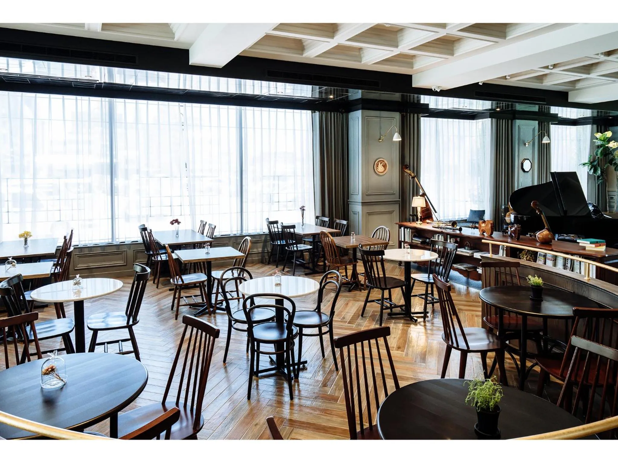 Restaurant/places to eat in Hôtel de Ľeau