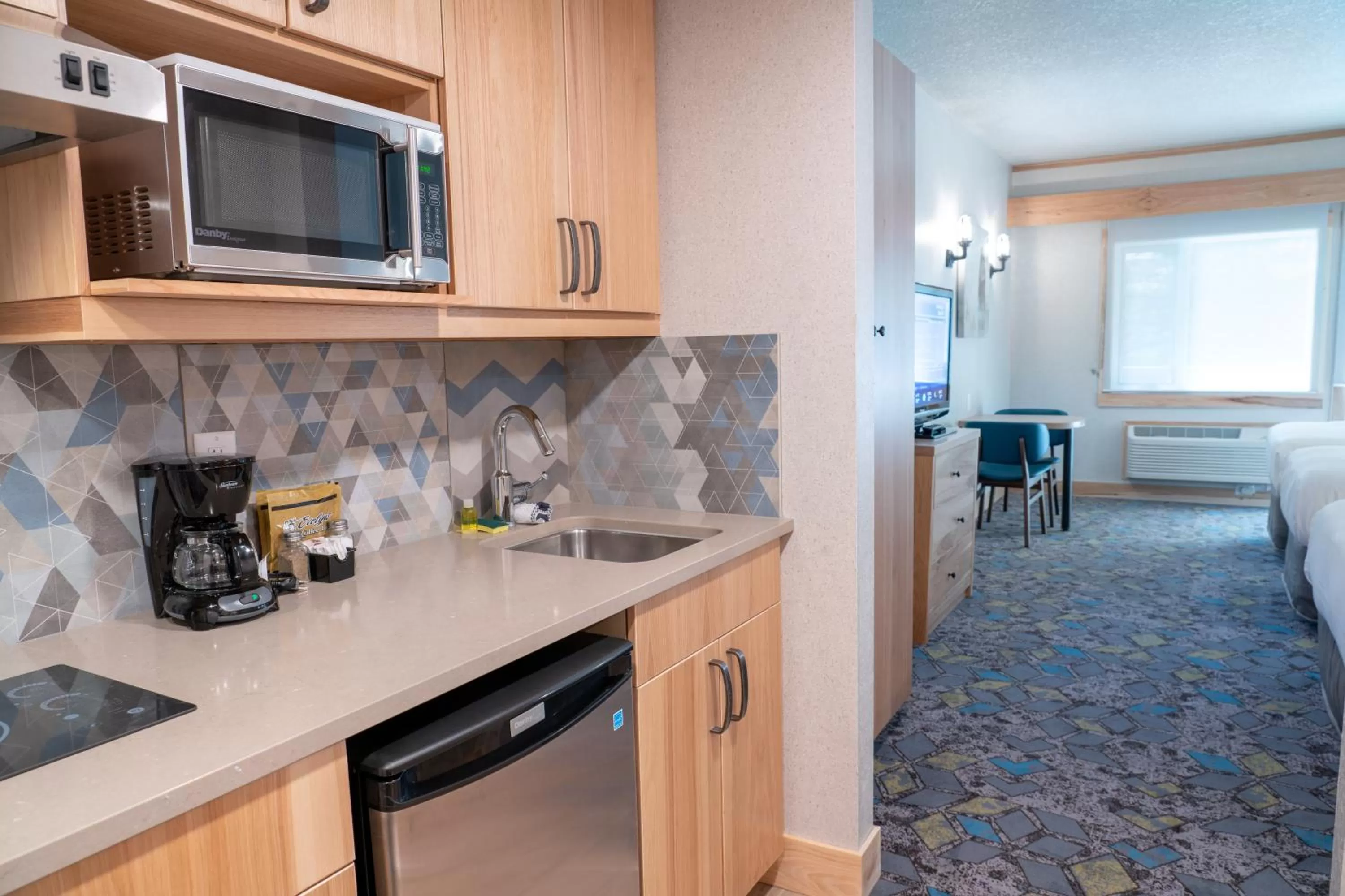 Kitchen or kitchenette in Tunnel Mountain Resort