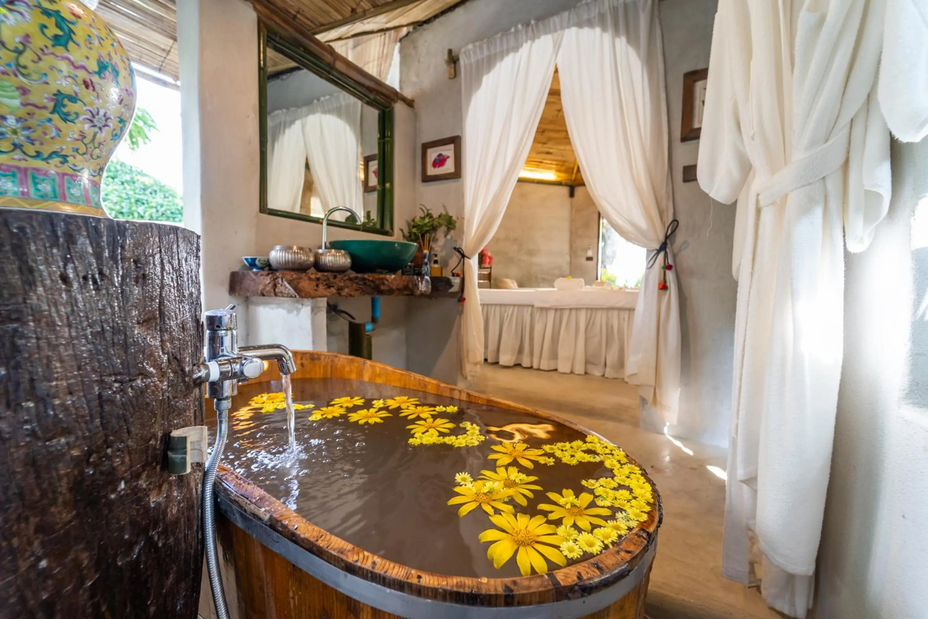 Massage in Phu Chaisai Chiang Rai Mountain Resort