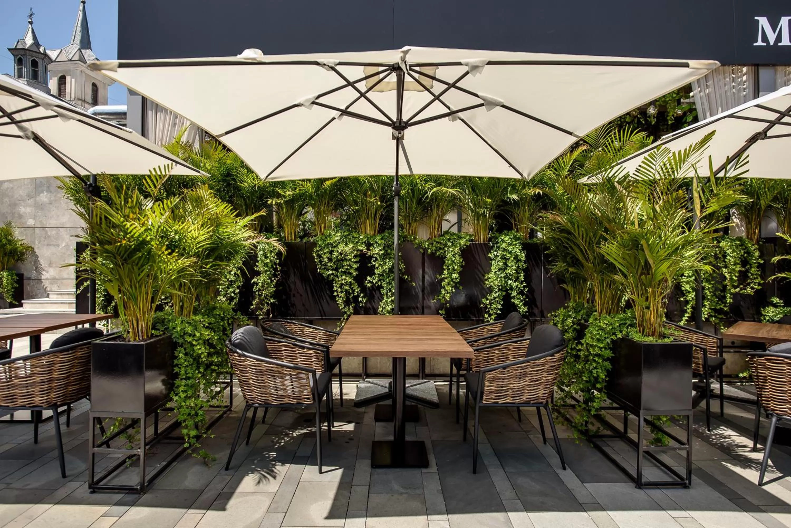 Restaurant/places to eat in Ramada by Wyndham Ramnicu Valcea