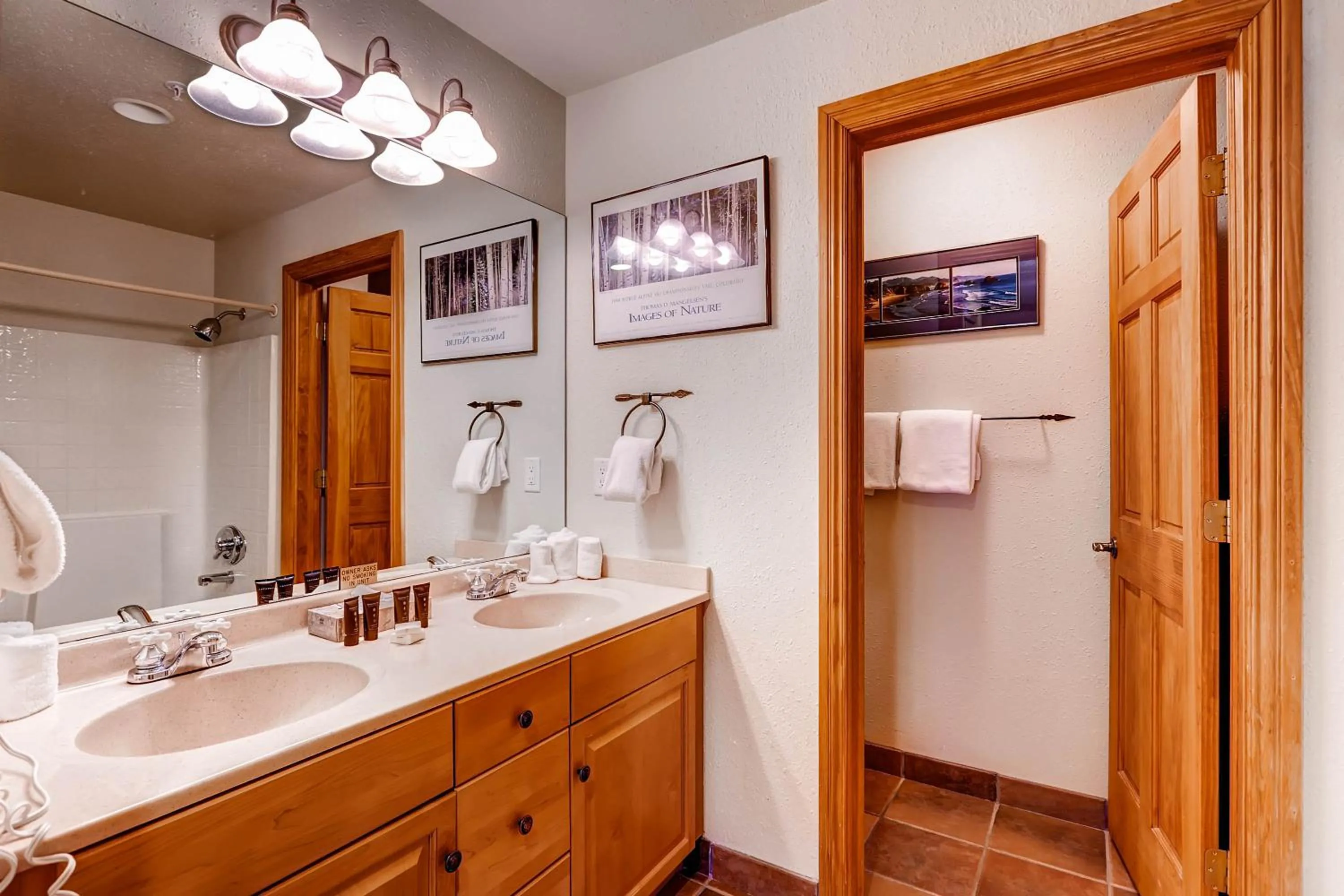 Bathroom in Gateway Mountain Lodge by Keystone Resort