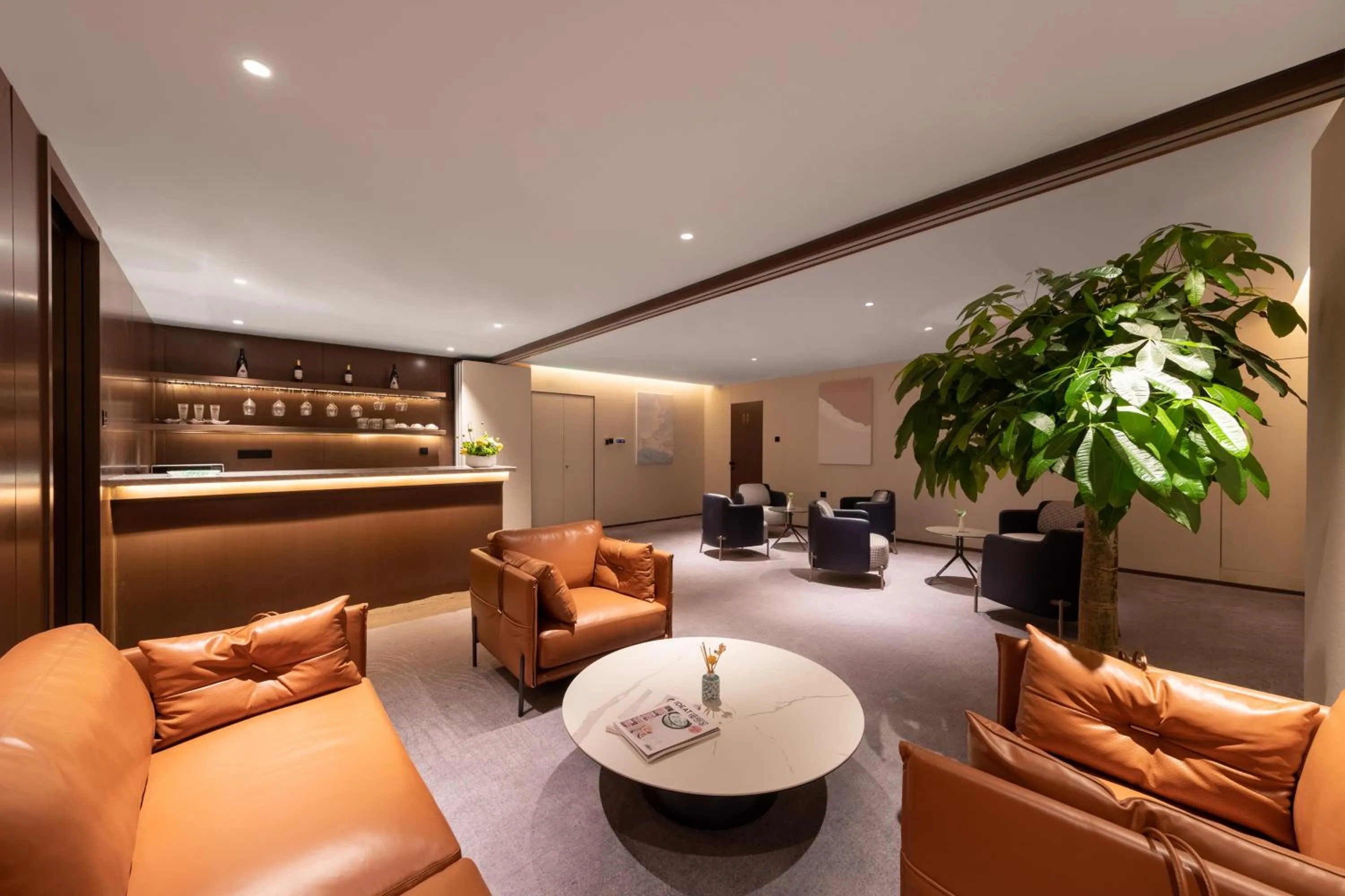 Honder International Hotel - Free shuttle bus between hotel and exhibition center during Canton Fair period