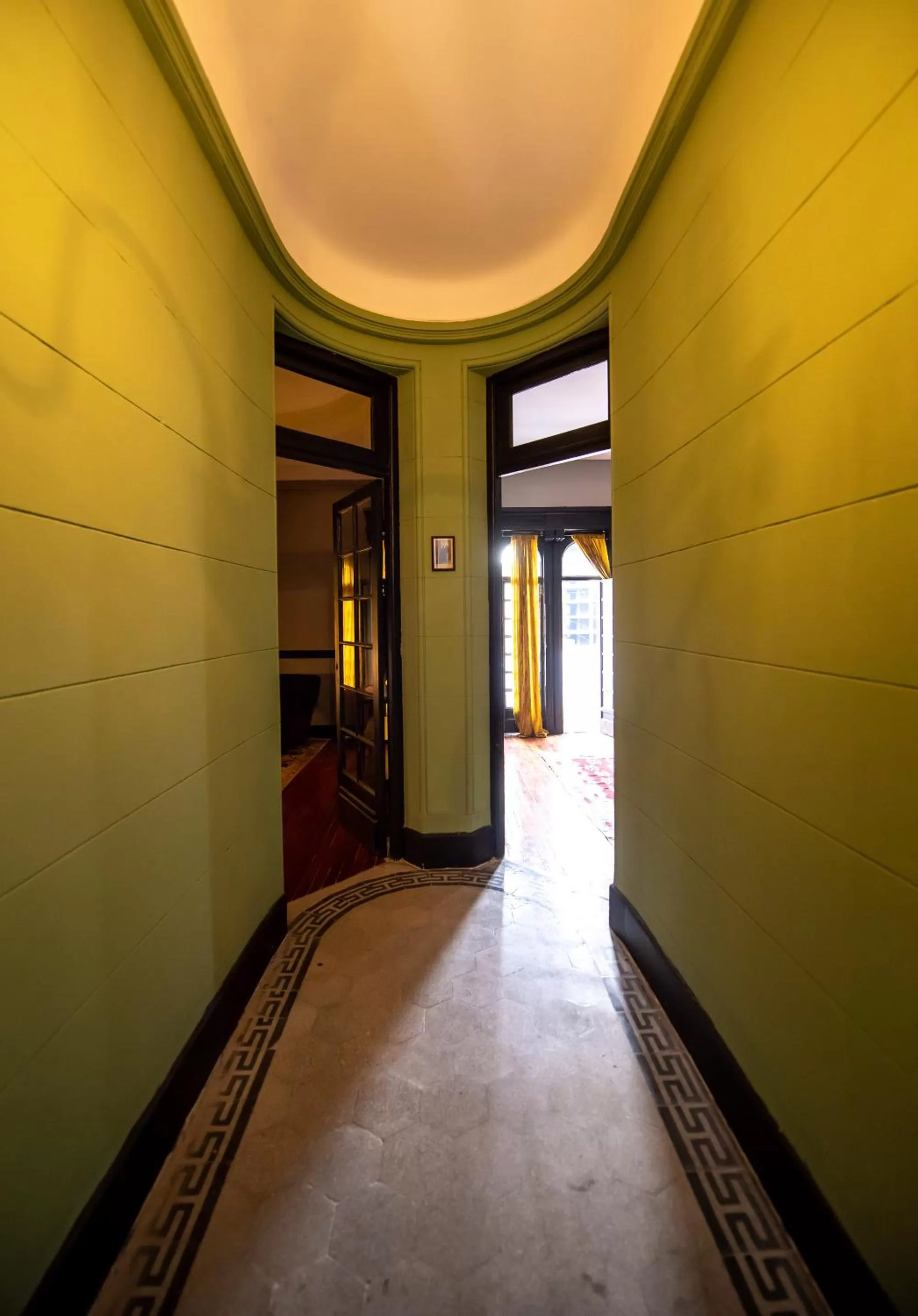 Property building in Maison Ramón