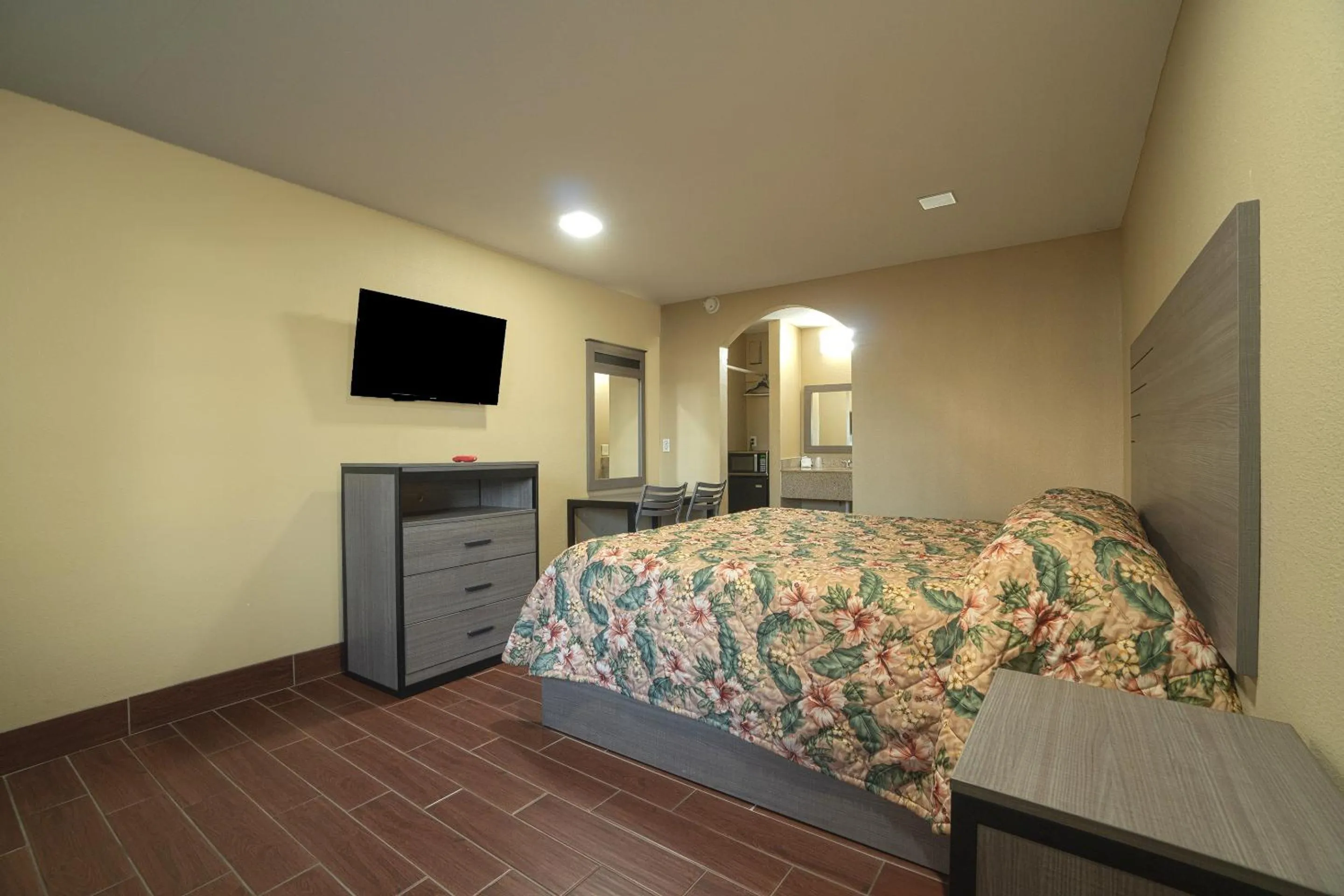 Bedroom, Bed in Days Inn by Wyndham Aransas Pass