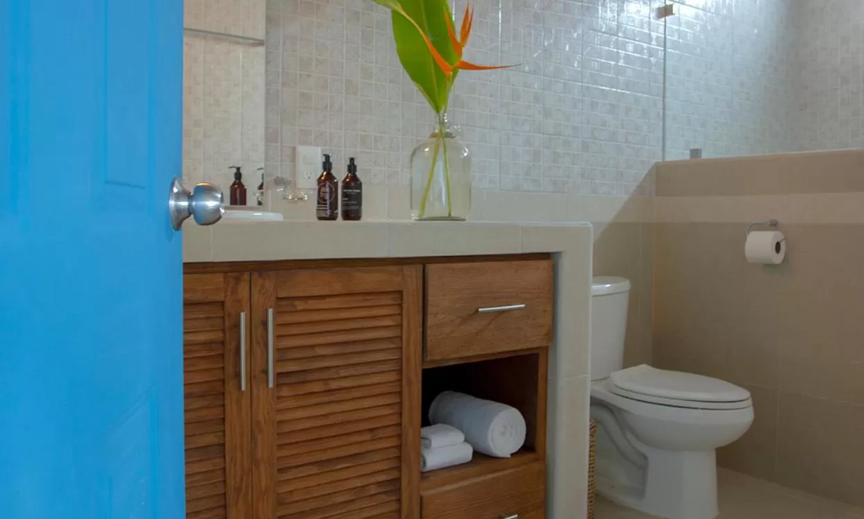 Bathroom in Albatros by Bedsfriends