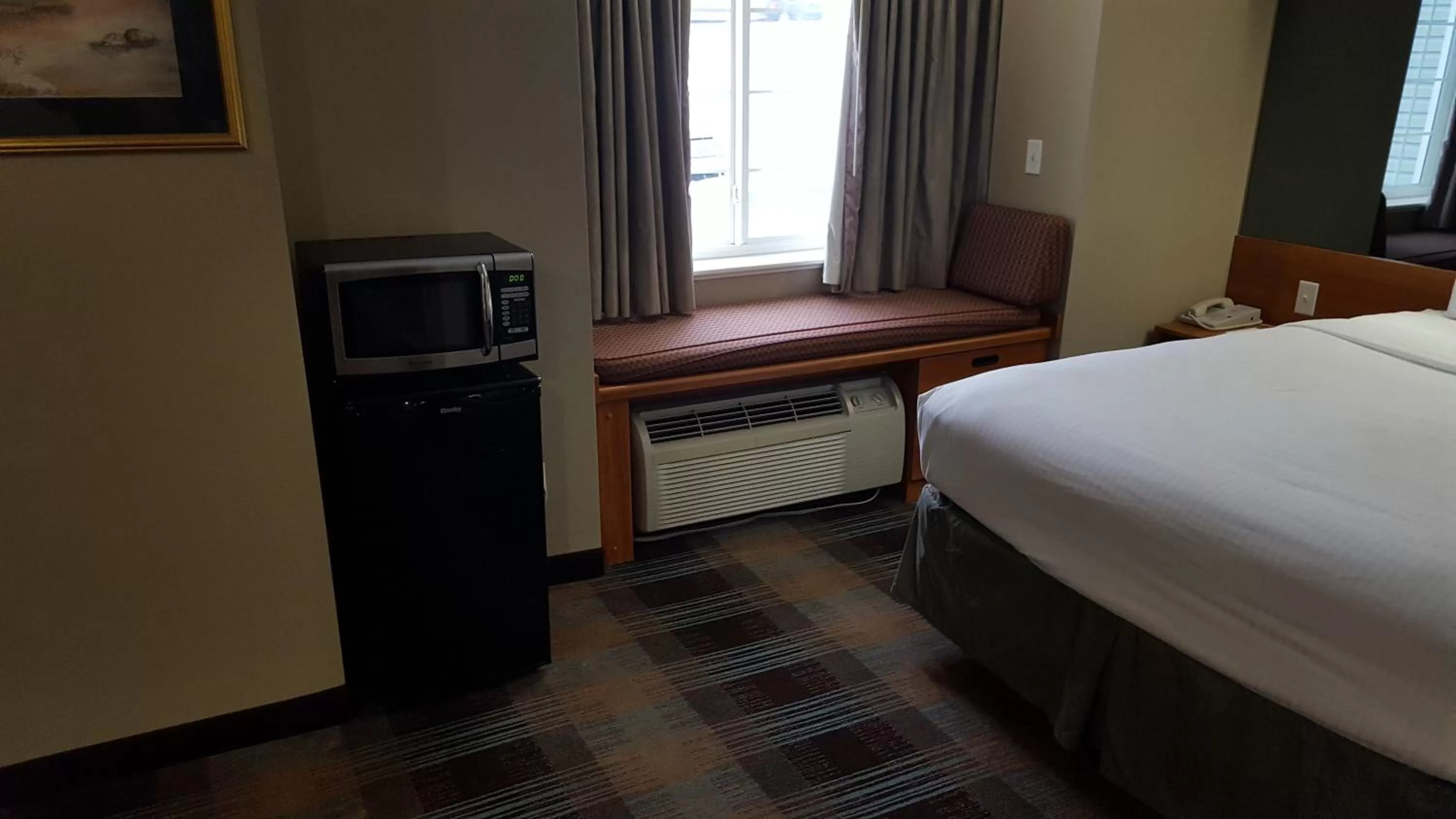 Photo of the whole room, Bed in Microtel Inn & Suites by Wyndham Bozeman