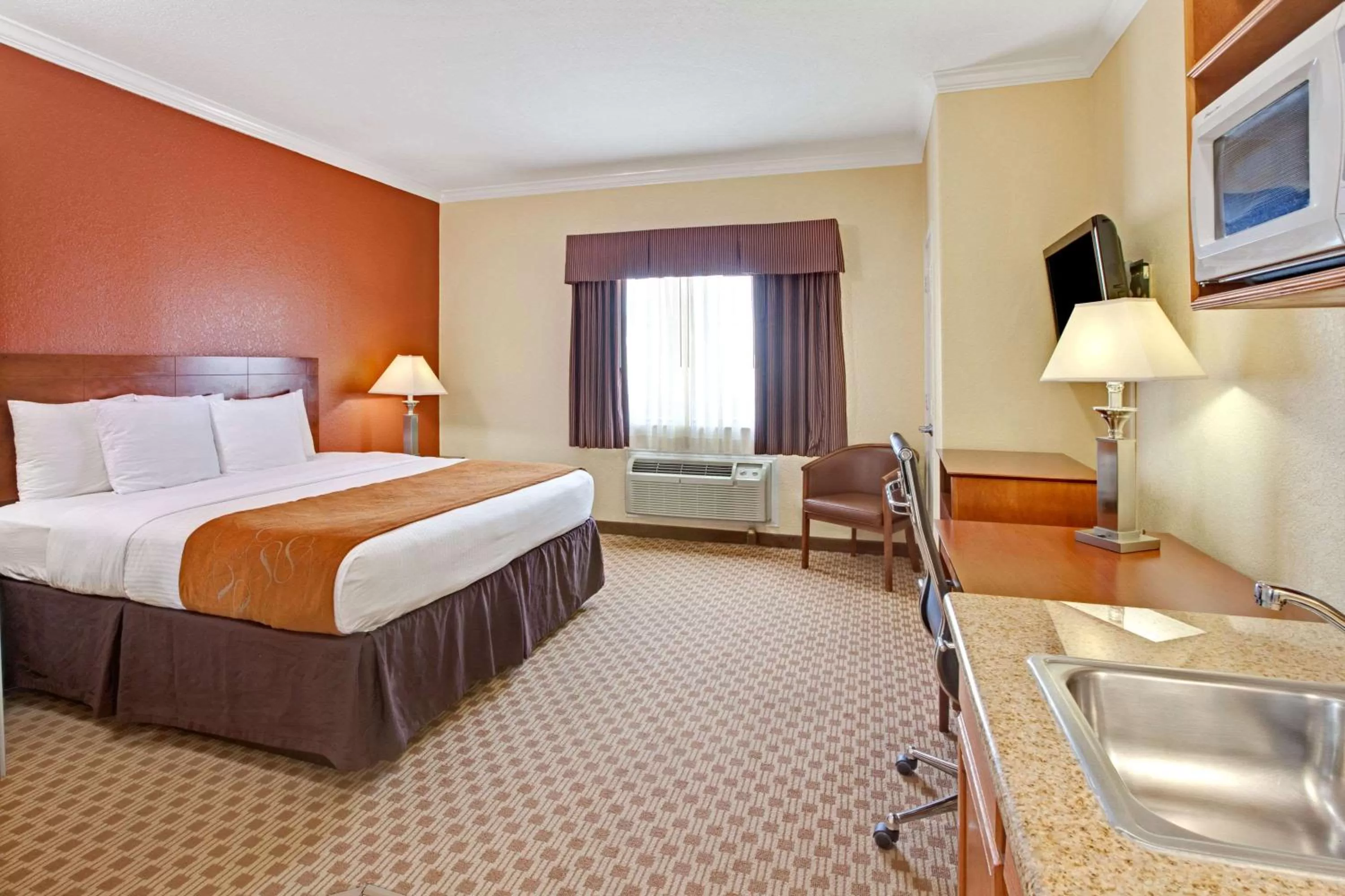 Standard King Room in Extended Stay America Suites - Baytown