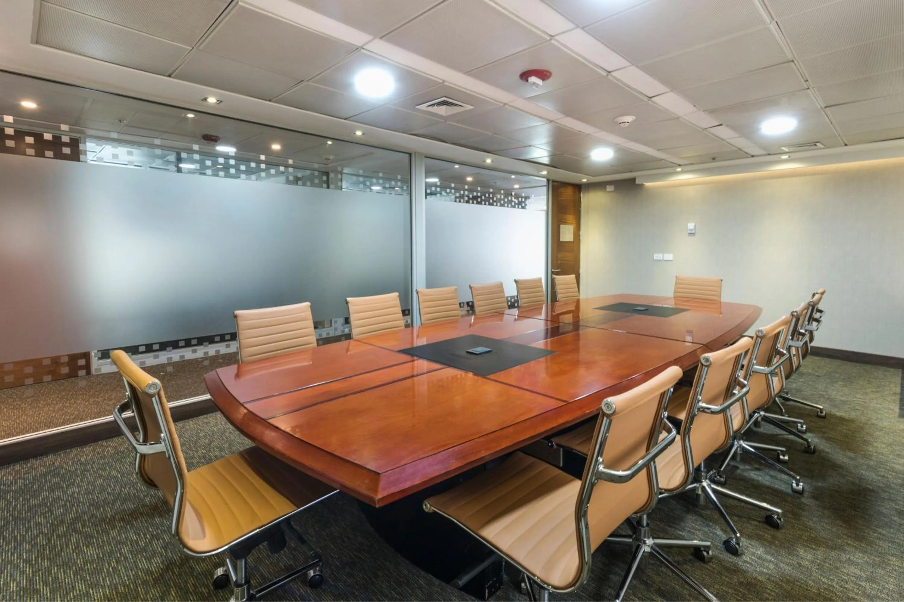 Meeting/conference room in Courtyard by Marriott Puerto Montt