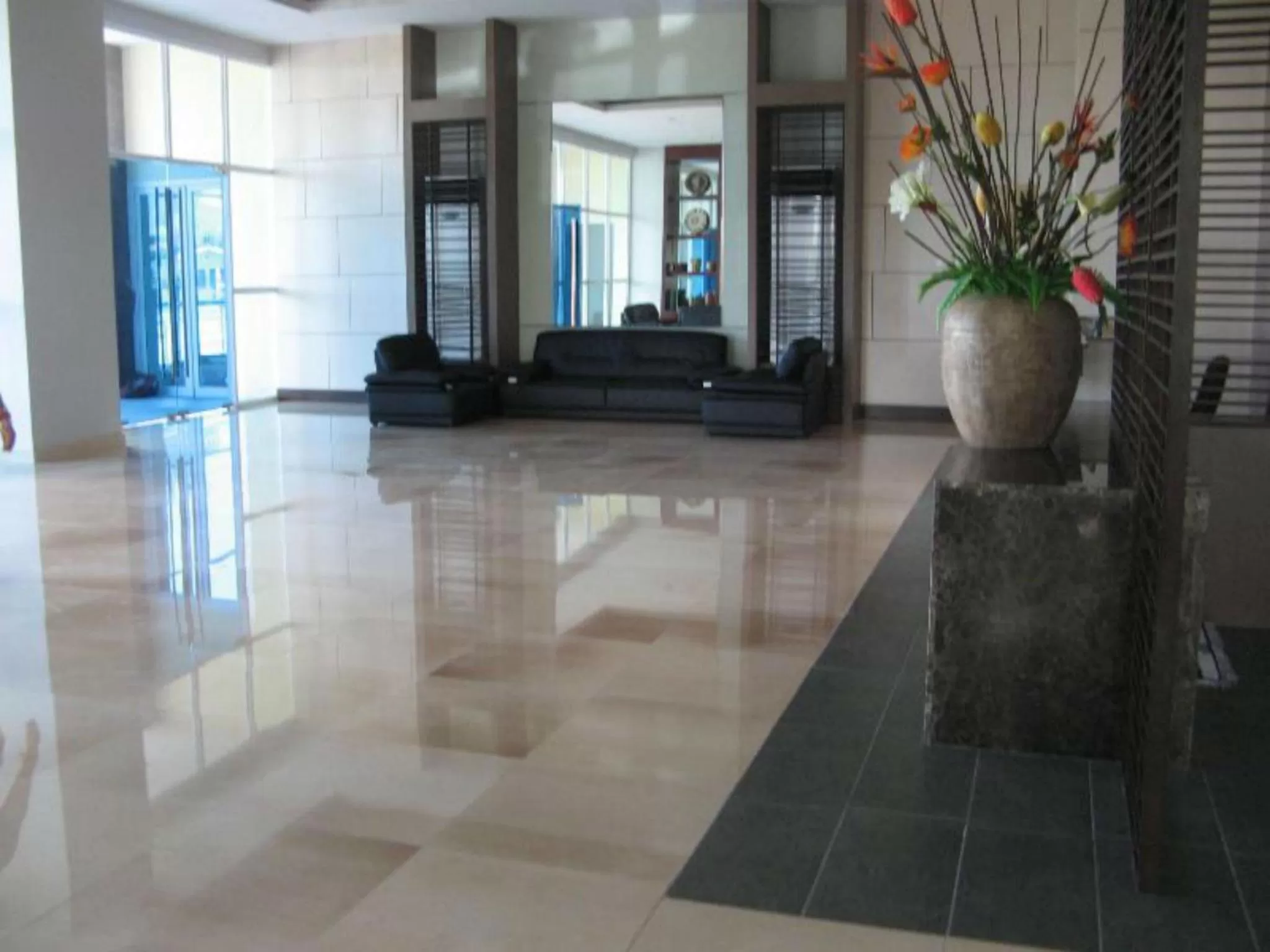 Lobby or reception in La Mirada Residence Condo, Large 1 bedroom ,Ocean views, Breakfast, fast WiFi , Netflix, beach resort