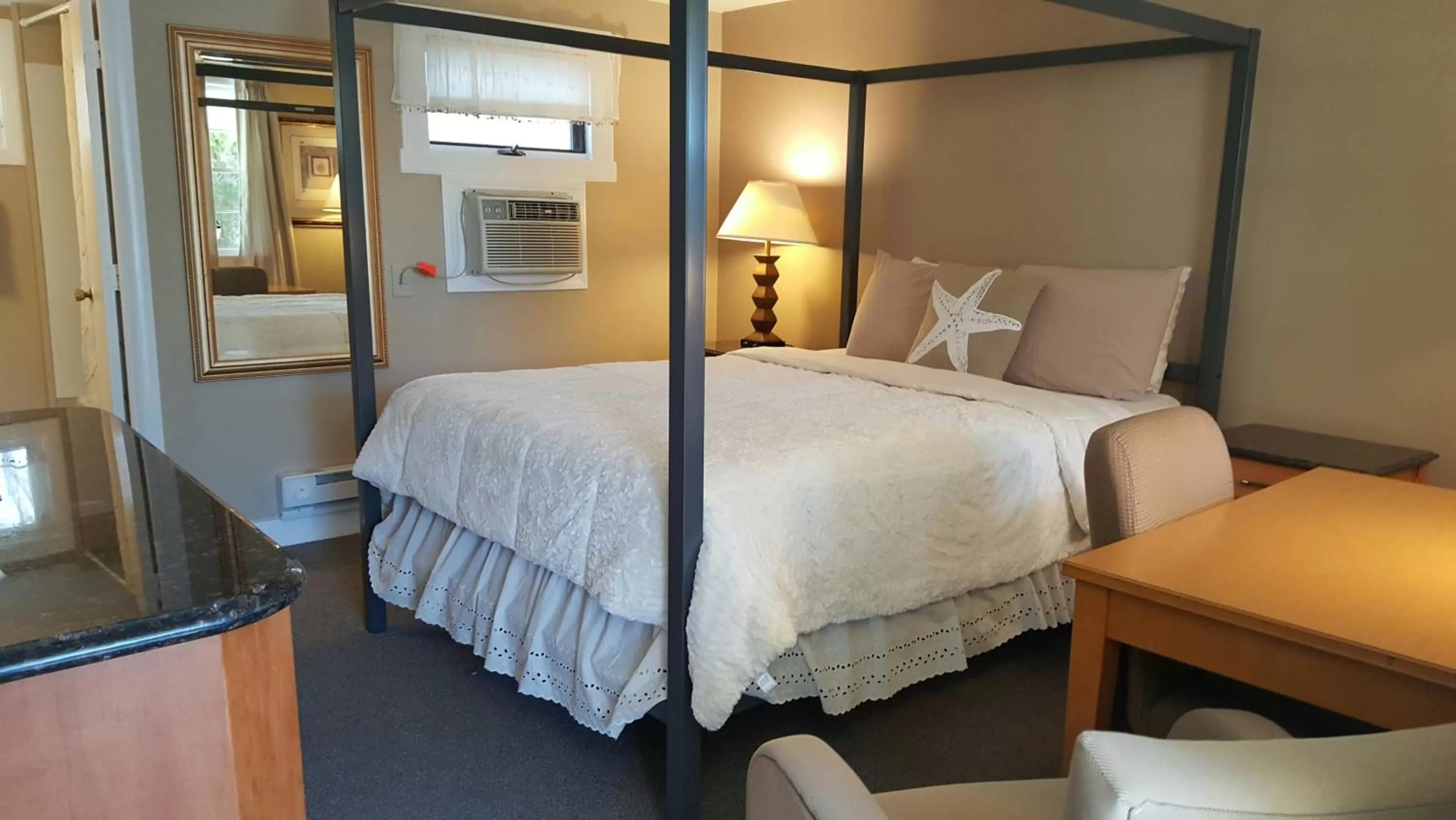 Bed in Starlight Lodge Cape Cod