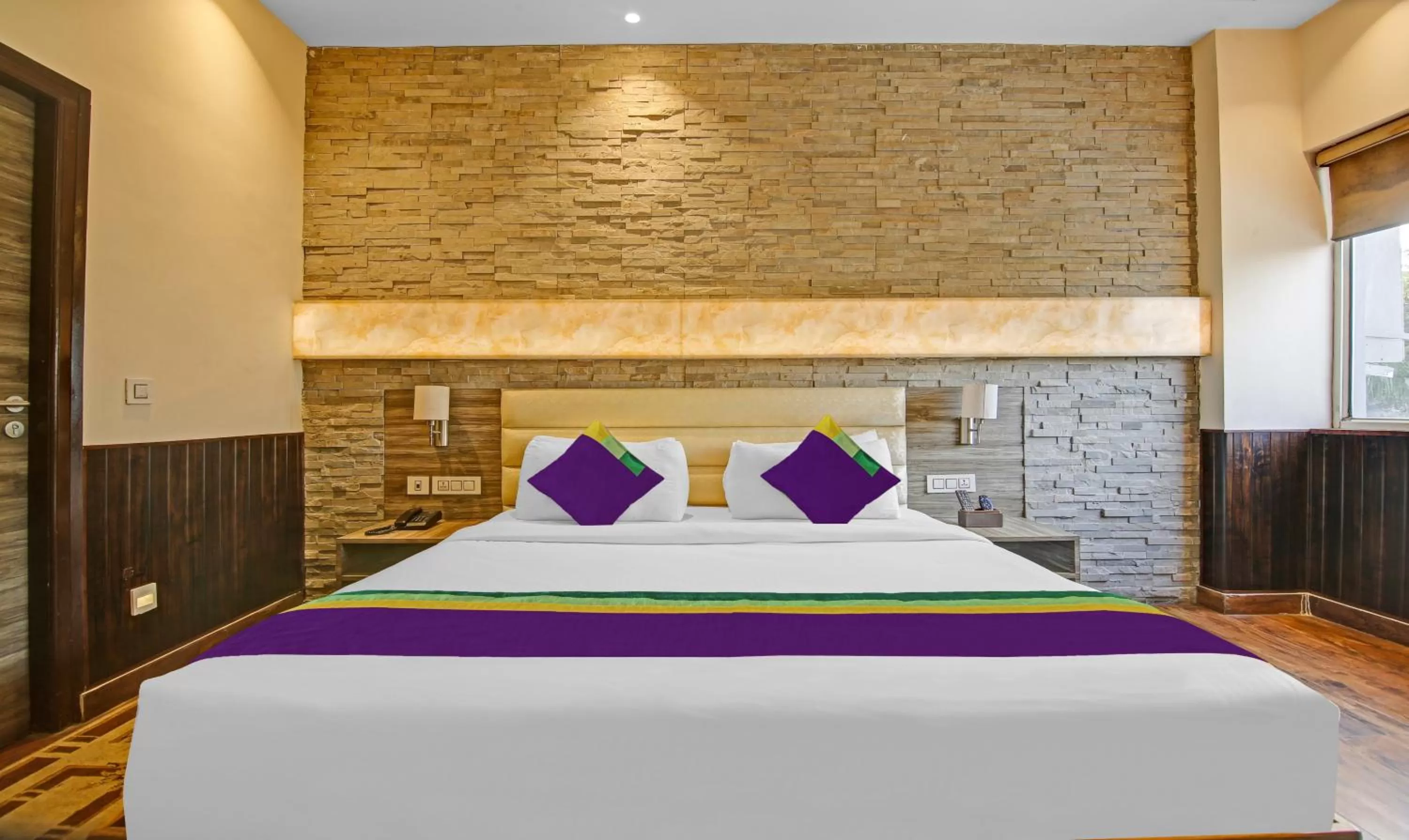 Bed in Treebo Premium Arista