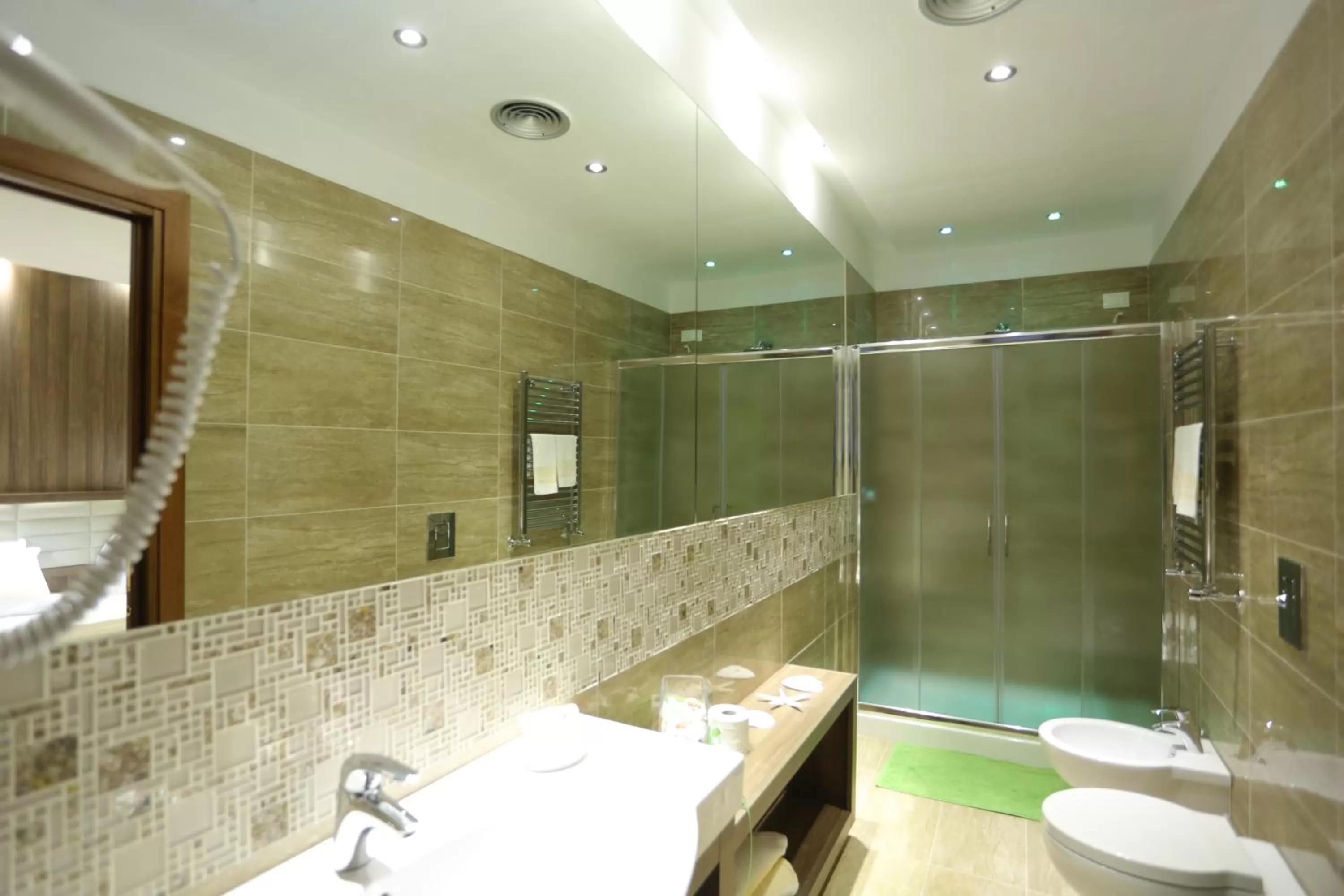 Bathroom in Hotel Smeraldo