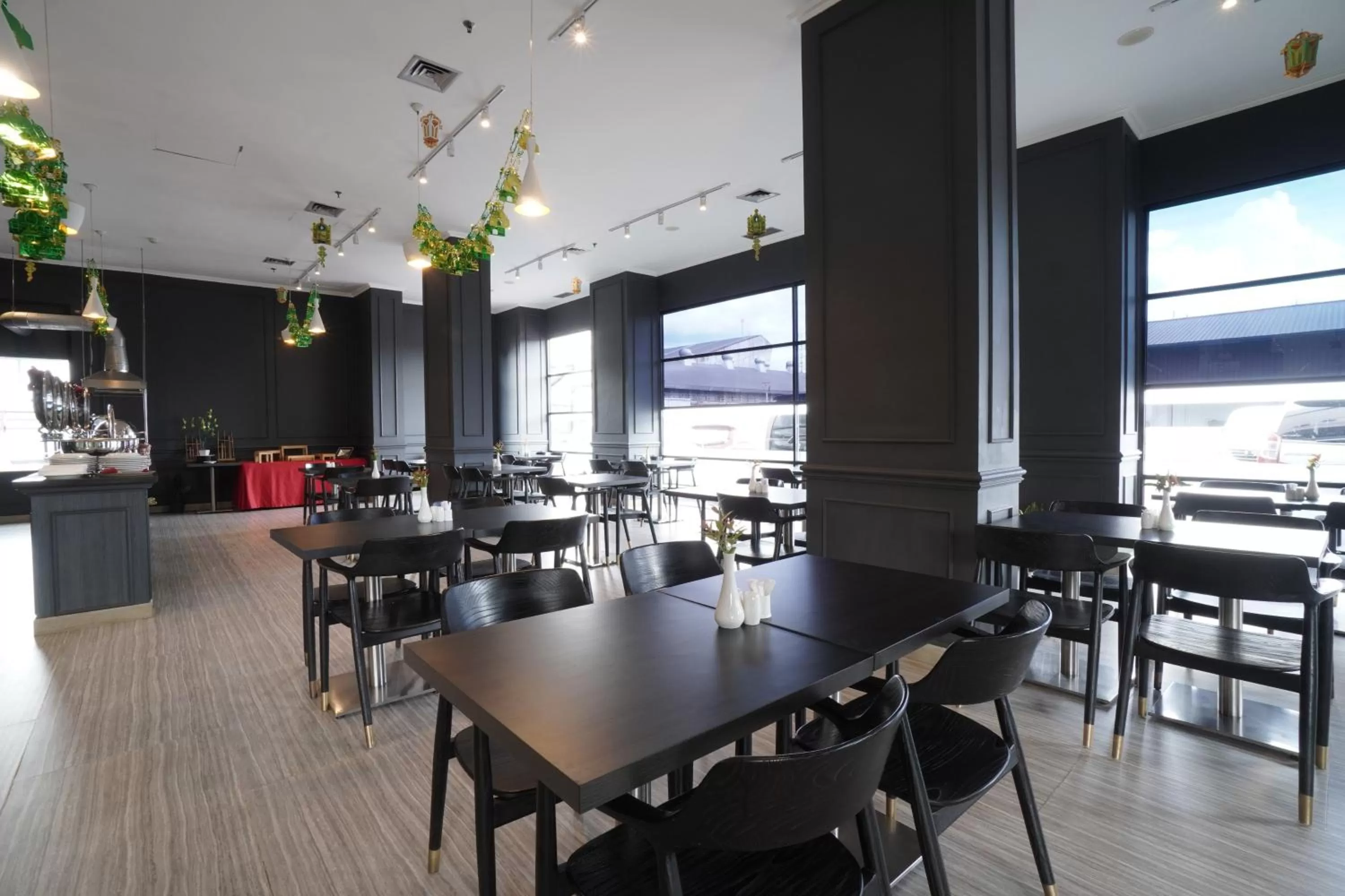 Restaurant/places to eat in Swiss-Belinn Cawang