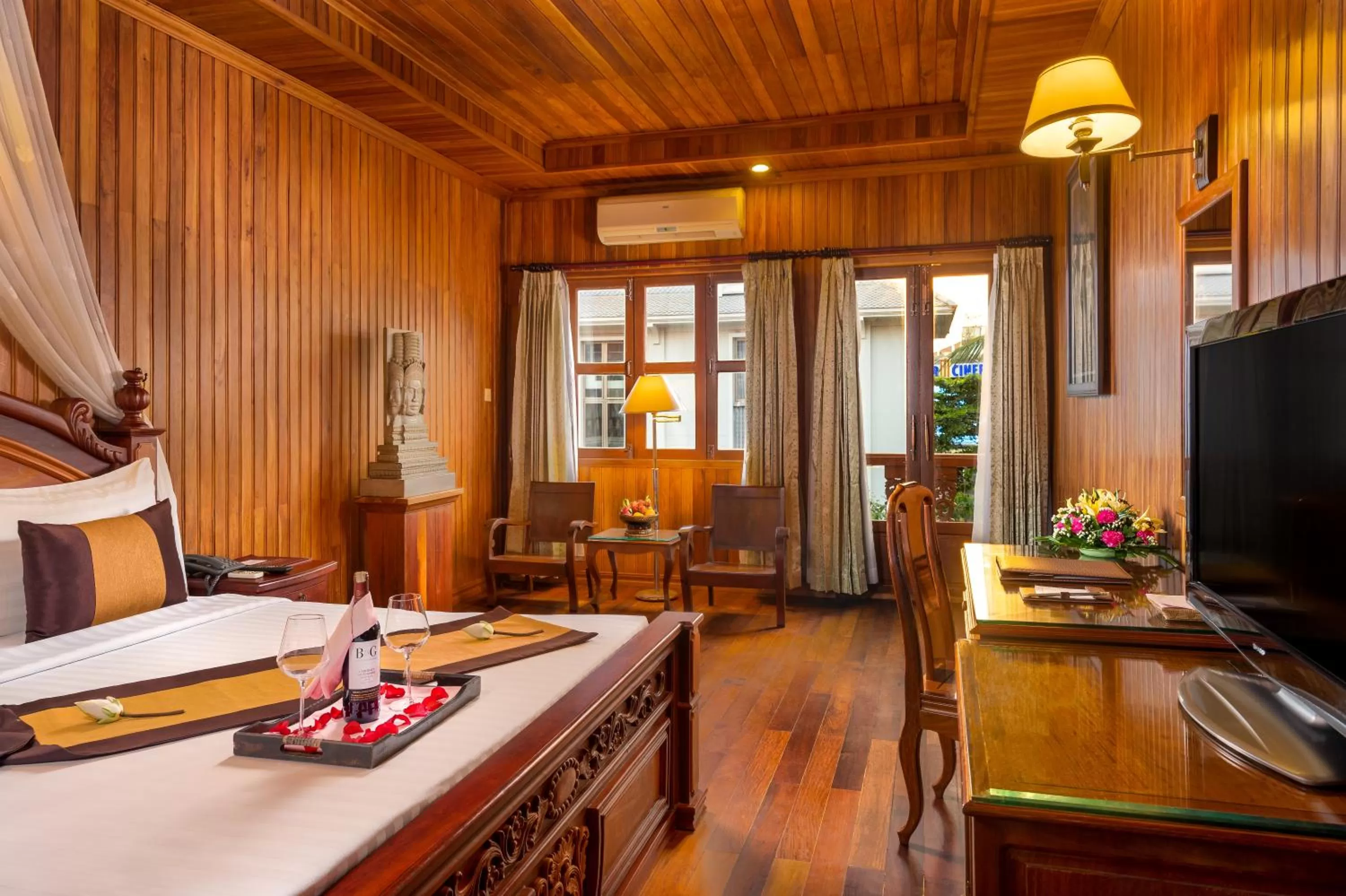 Bed in Ta Prohm Hotel & Spa