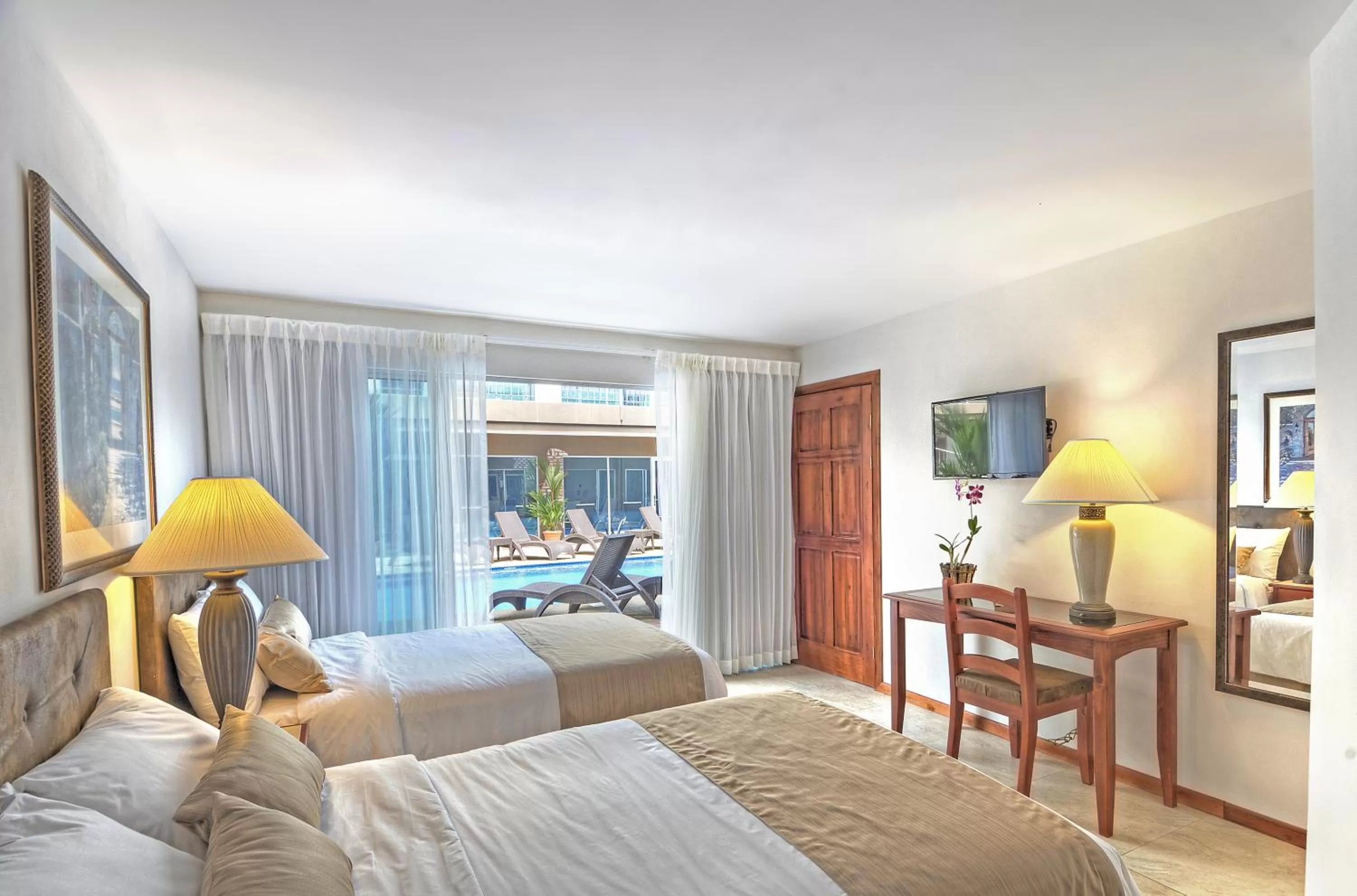 Photo of the whole room, Bed in Beachfront Hotel Tramonto