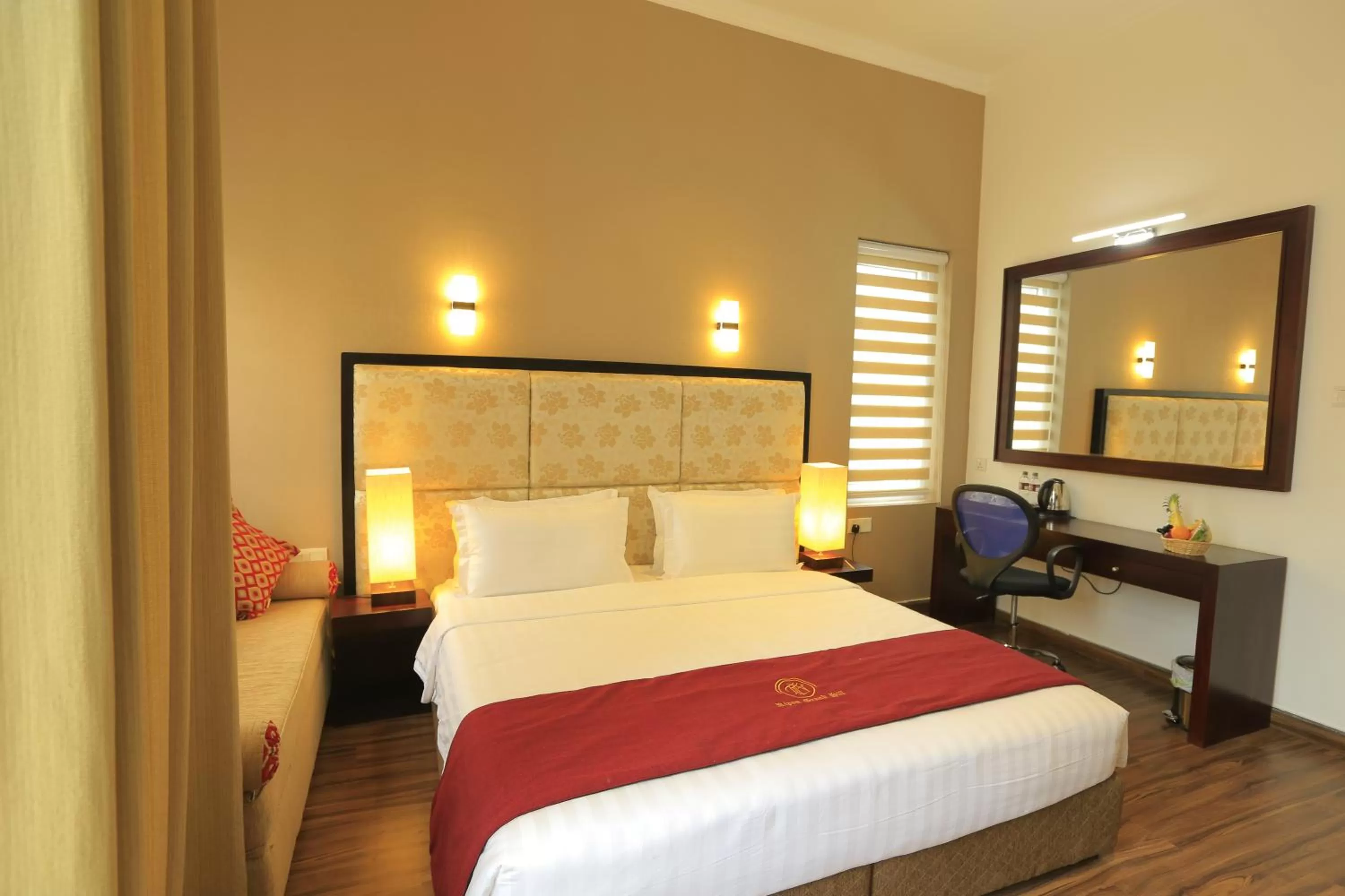 Photo of the whole room, Bed in Ripon Grand Hill By EHI